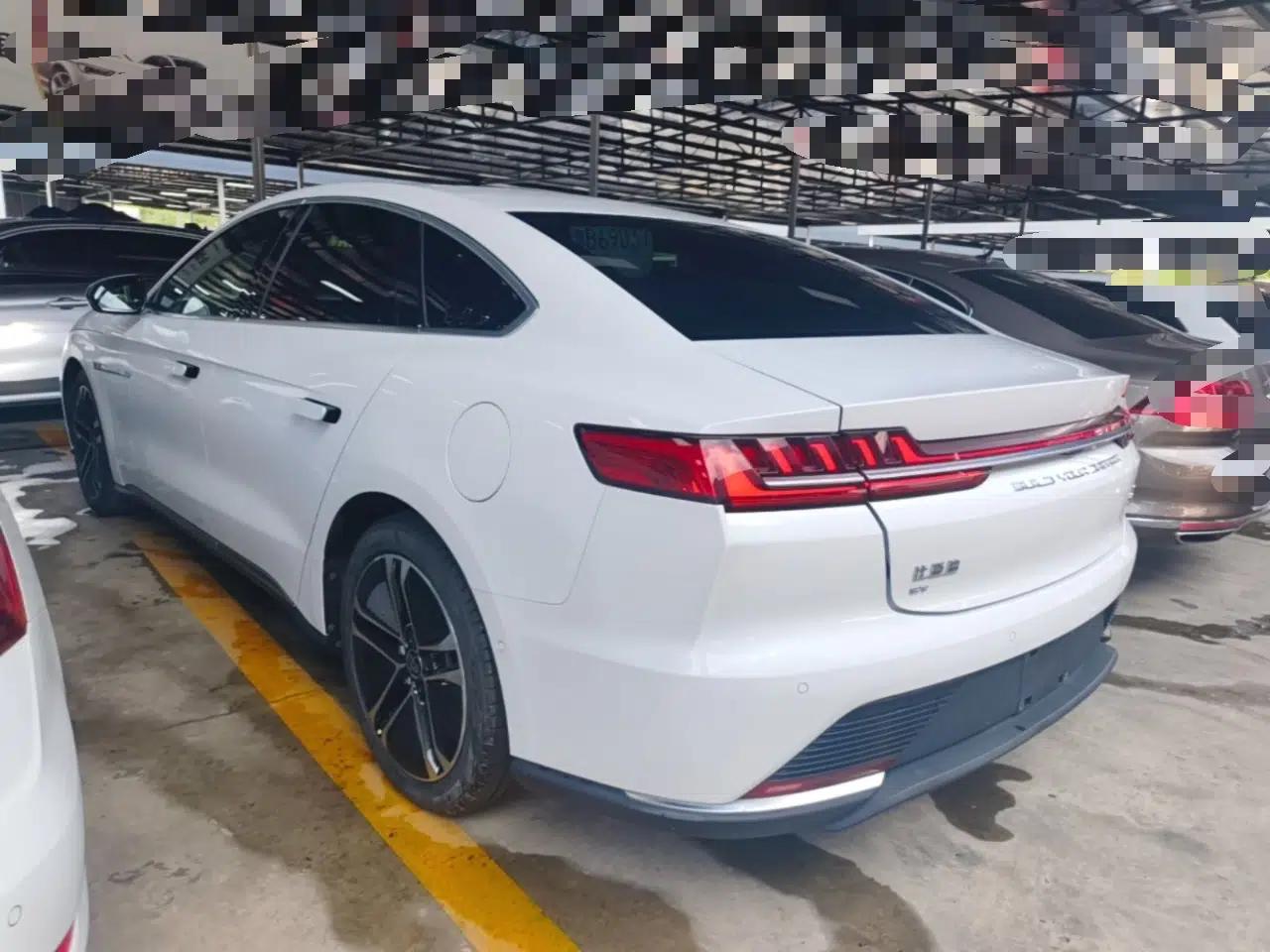 BYD Han 2020 EV Long-Range Deluxe Model — миниатюра 4