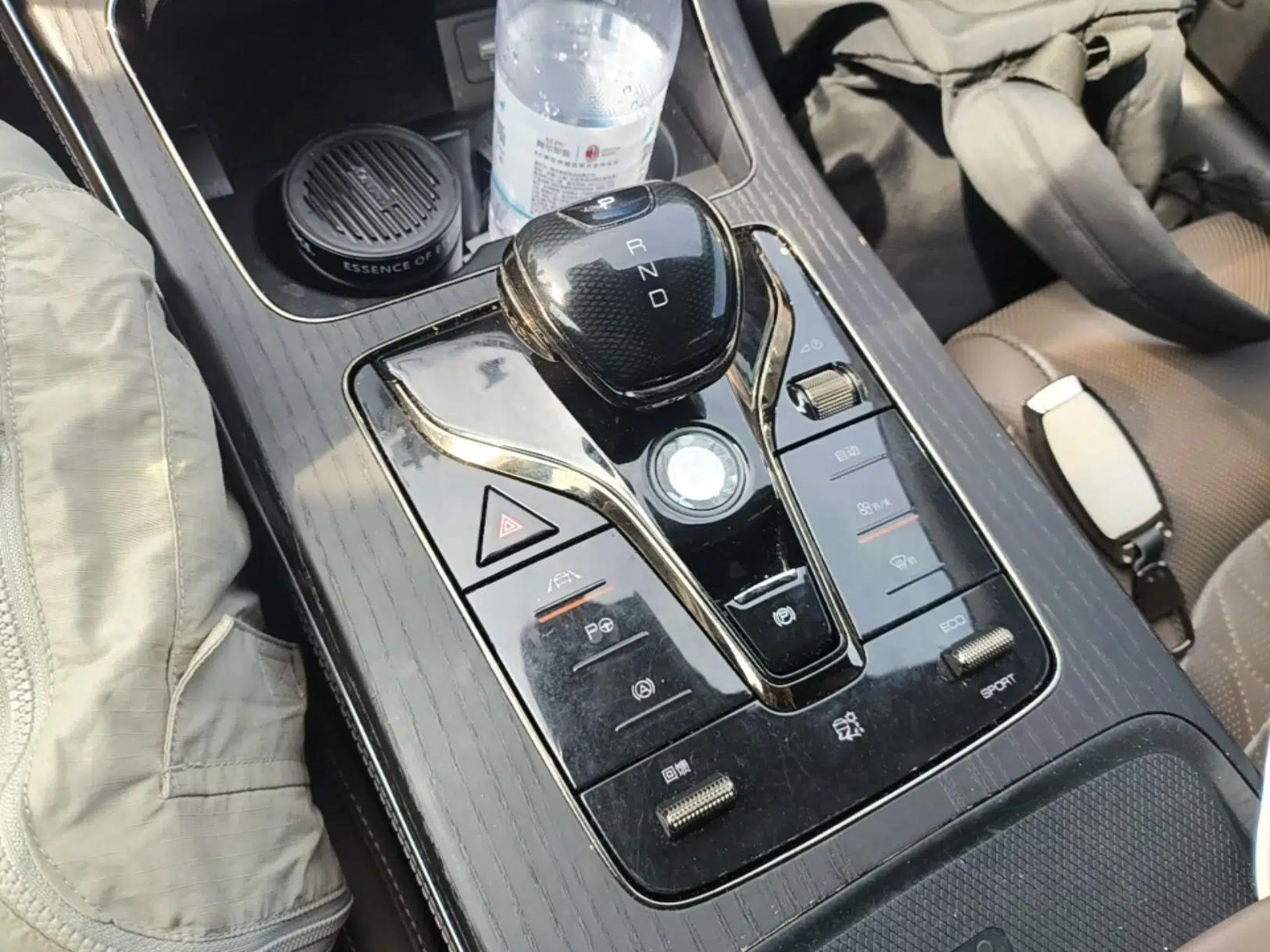 BYD Han 2020 EV Long-Range Deluxe Model — миниатюра 16