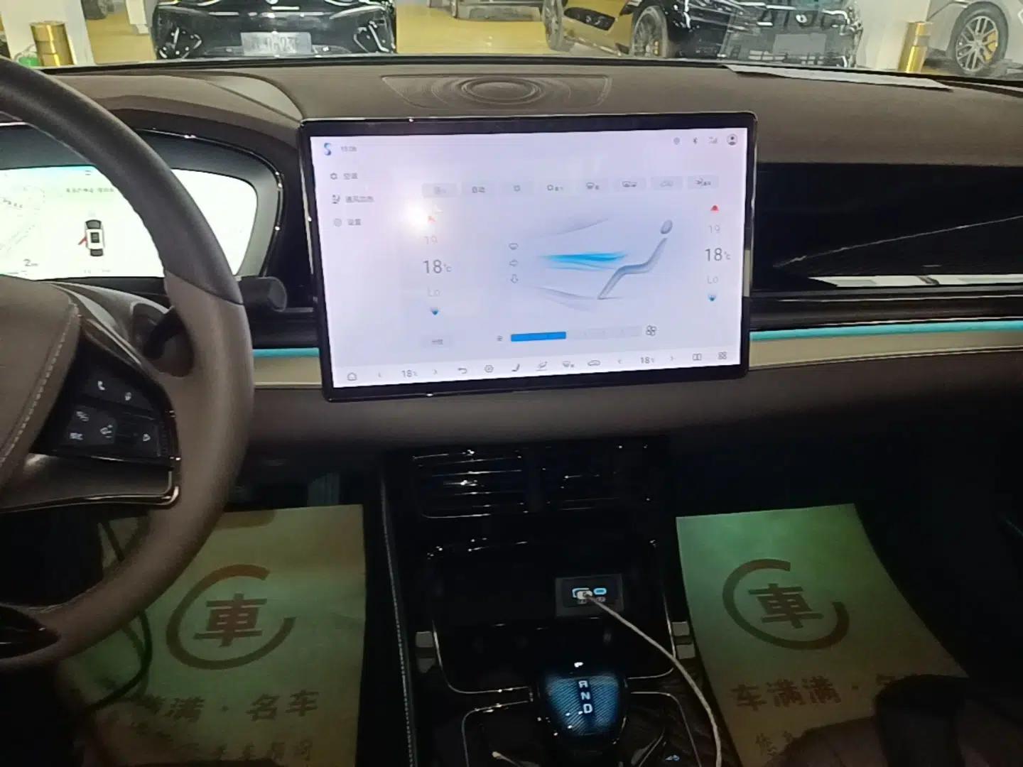 BYD Han 2024 DM-i Glory Edition 121KM Prestige Model — миниатюра 15