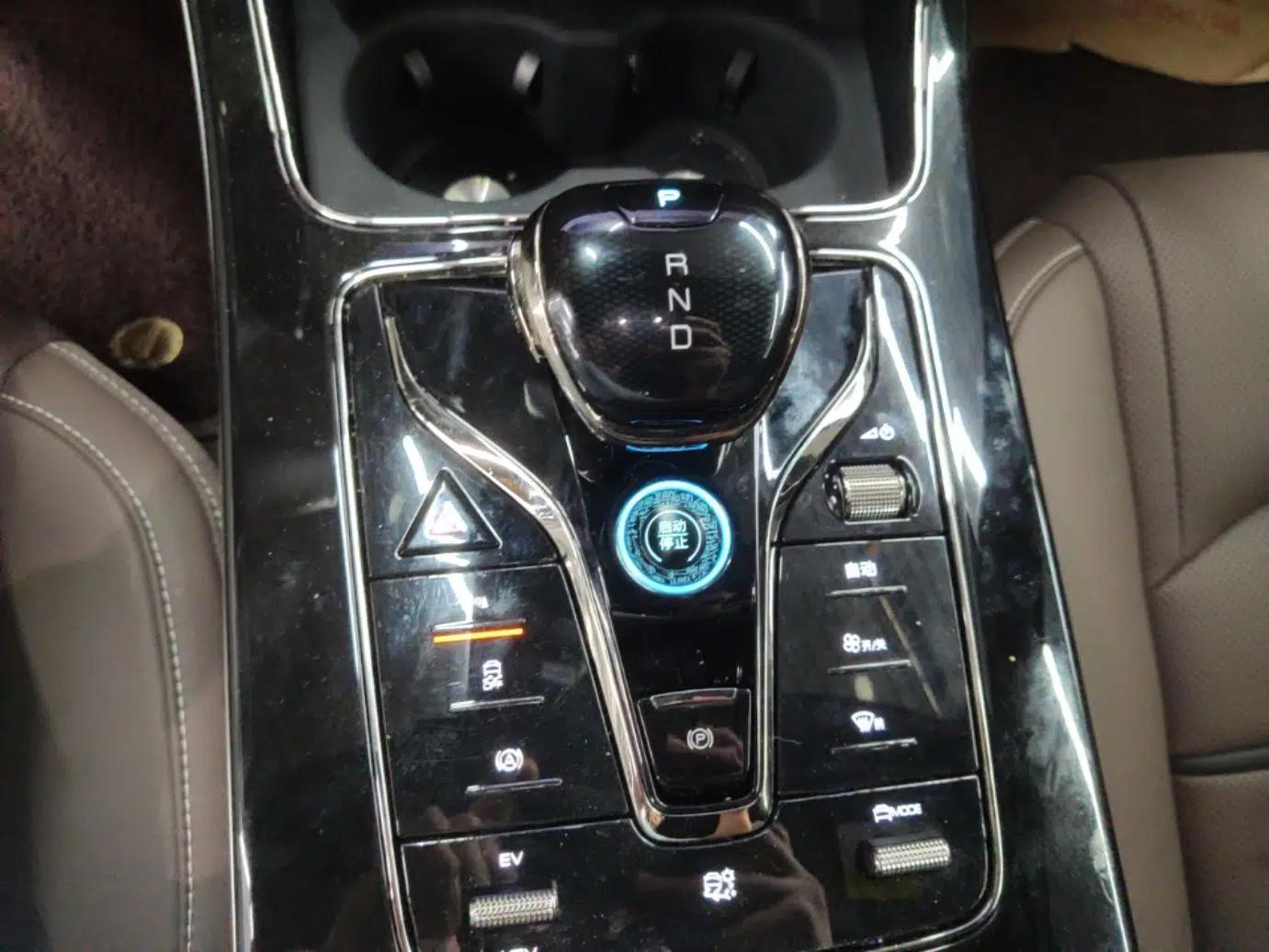 BYD Han 2025 DM-i 125KM Comfort Model — миниатюра 16