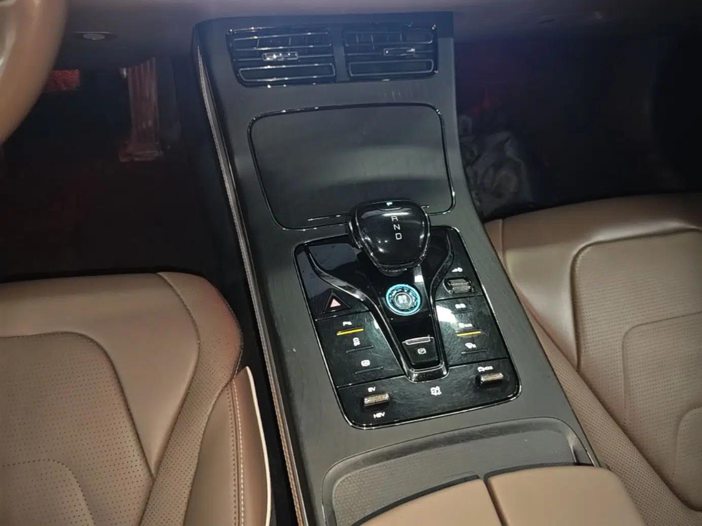 BYD Han 2022 DM-i 121KM Luxury Model — миниатюра 16