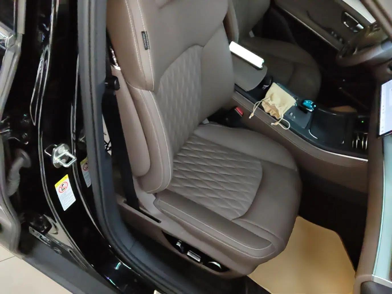 BYD Han 2025 DM-i 125KM Elite Model — миниатюра 19