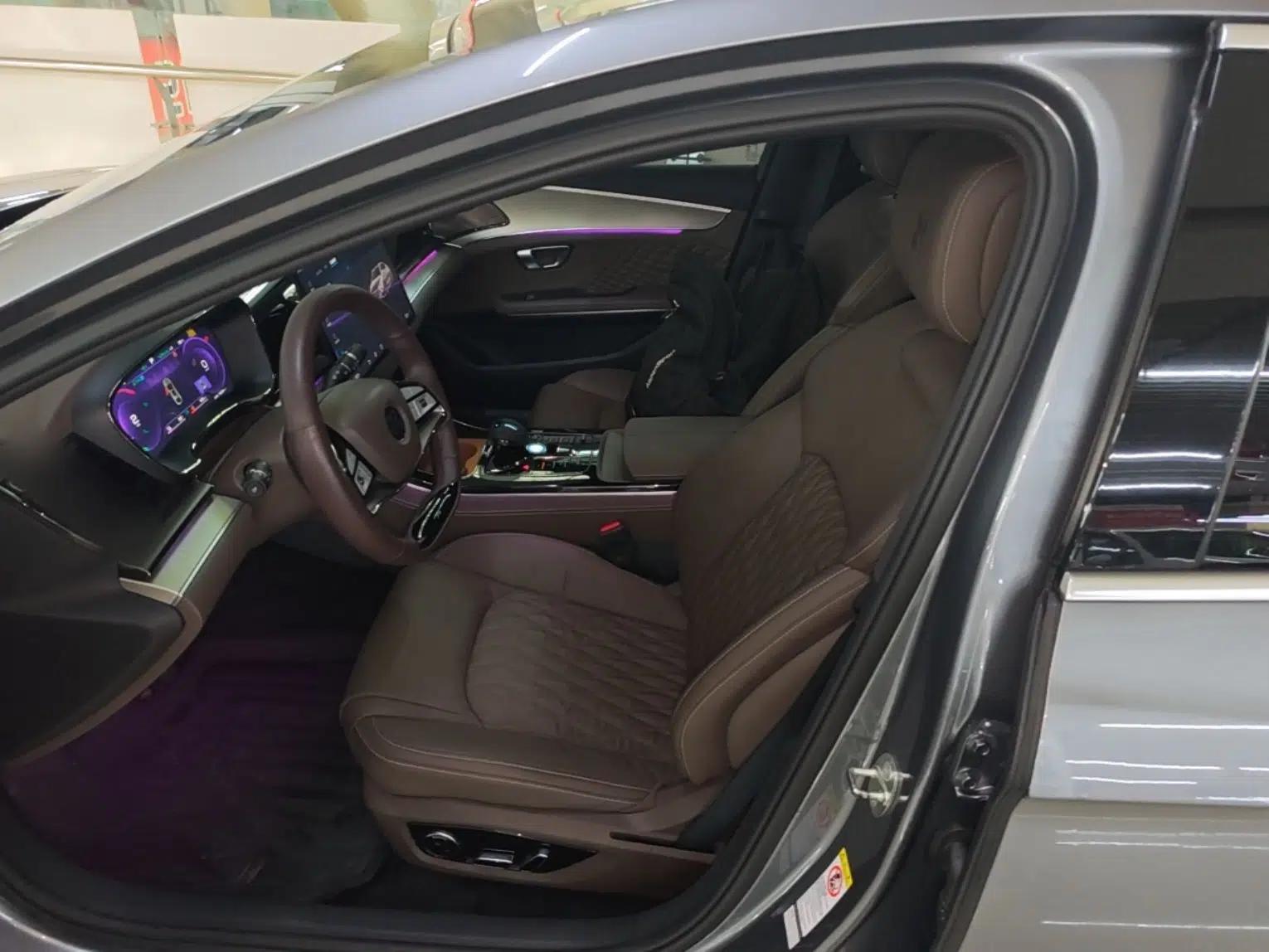 BYD Han 2023 DM-i Champion Edition 121KM Prestige Model — миниатюра 17
