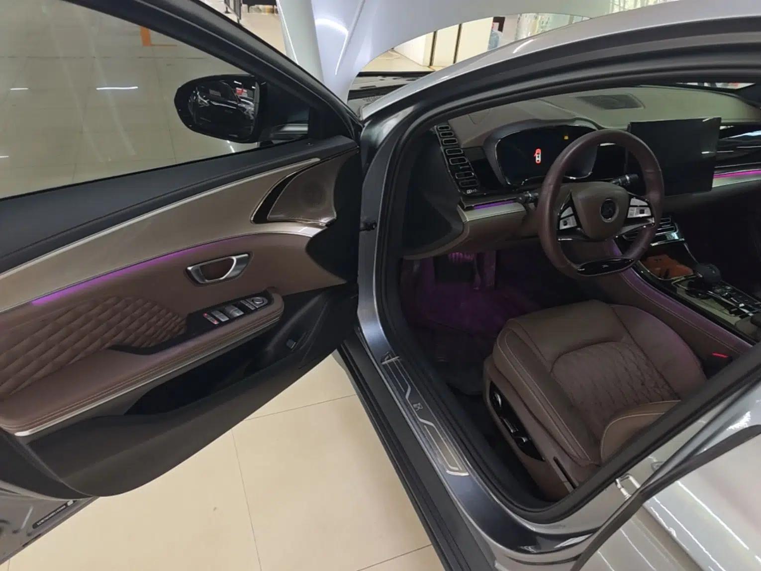 BYD Han 2023 DM-i Champion Edition 121KM Prestige Model — миниатюра 18