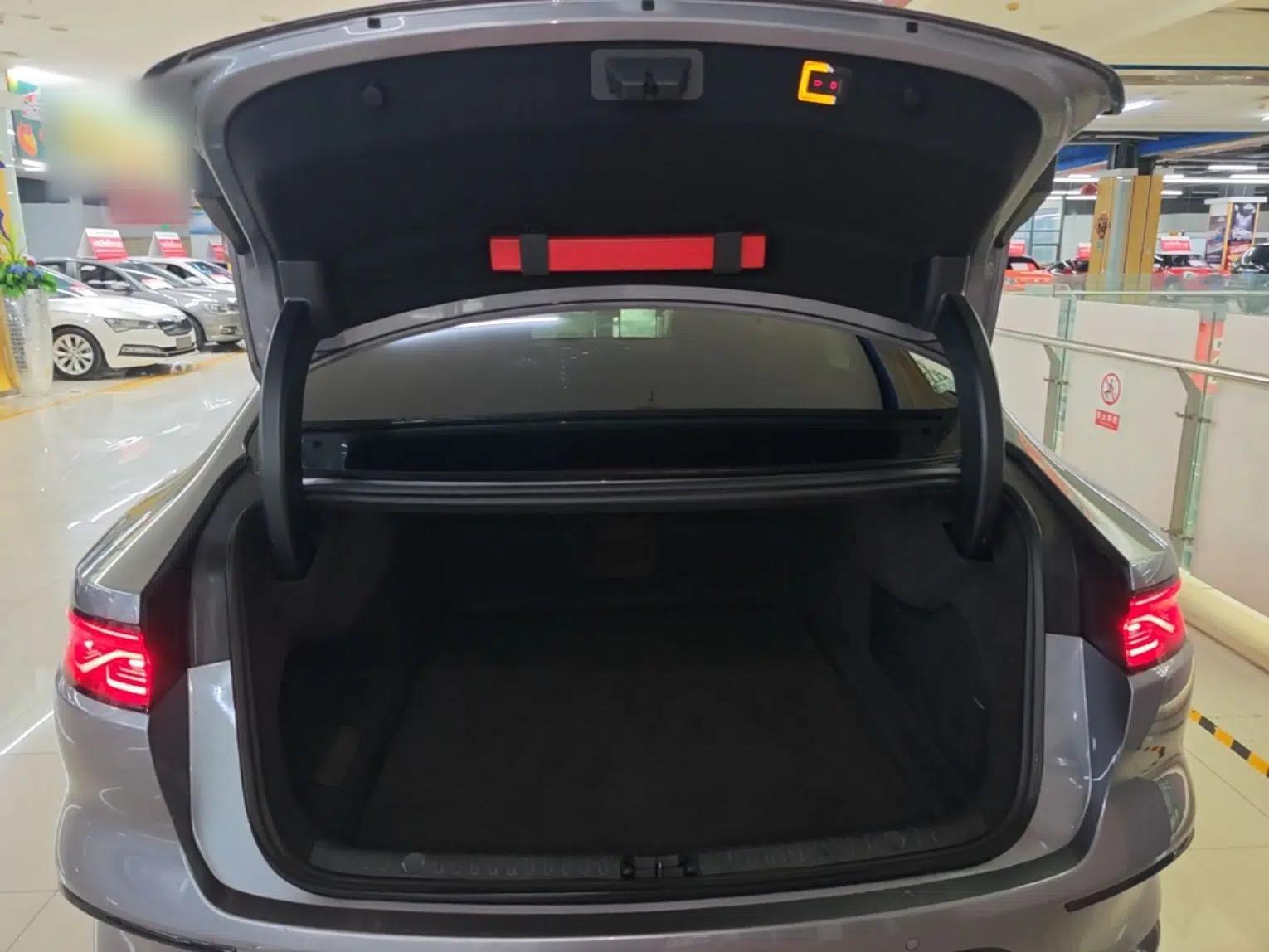 BYD Han 2023 DM-i Champion Edition 121KM Prestige Model — миниатюра 22