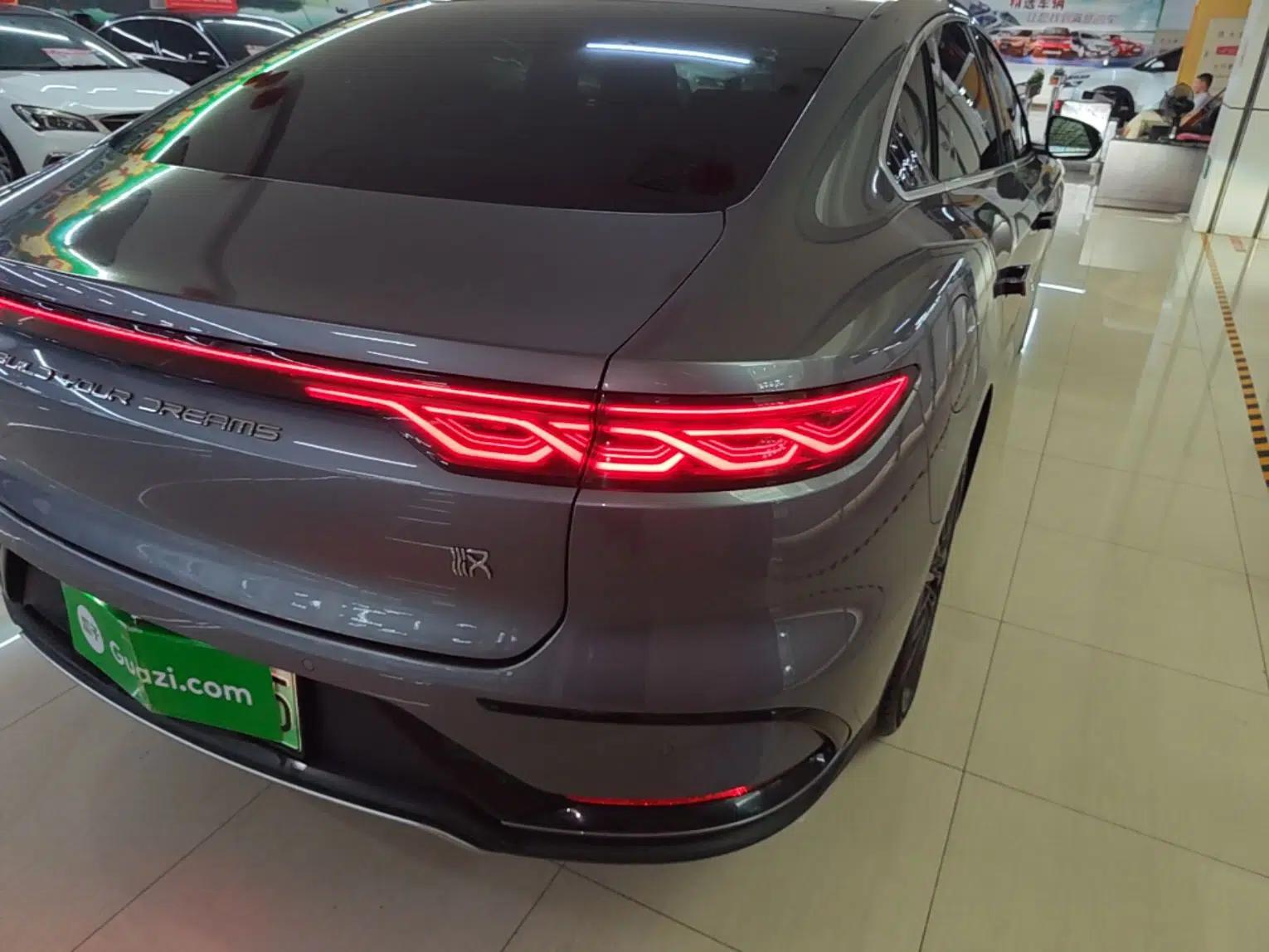 BYD Han 2023 DM-i Champion Edition 121KM Prestige Model — миниатюра 9