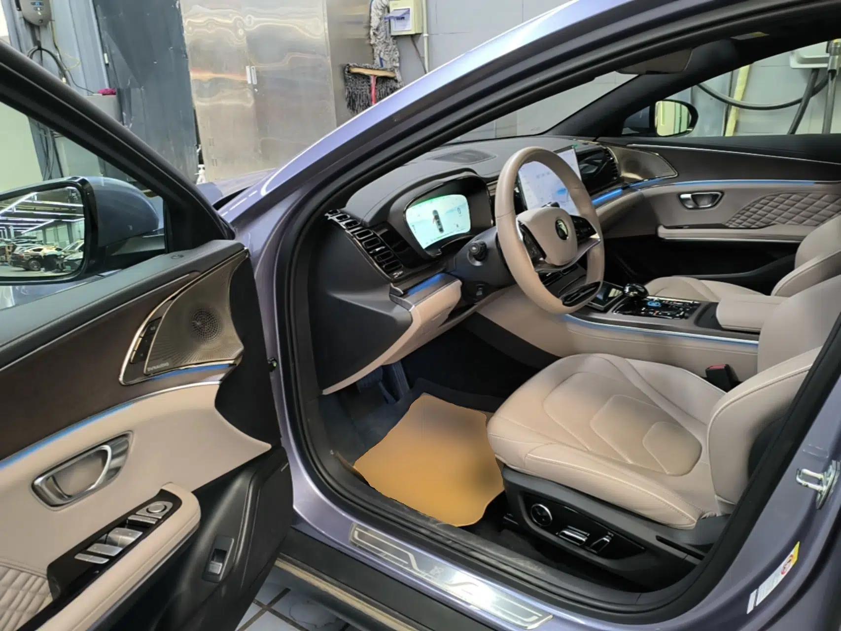 BYD Han 2024 EV Glory Edition 610 km All-Wheel Drive "Tian Shen Zhi Jia" Intelligent Driving Model — миниатюра 18