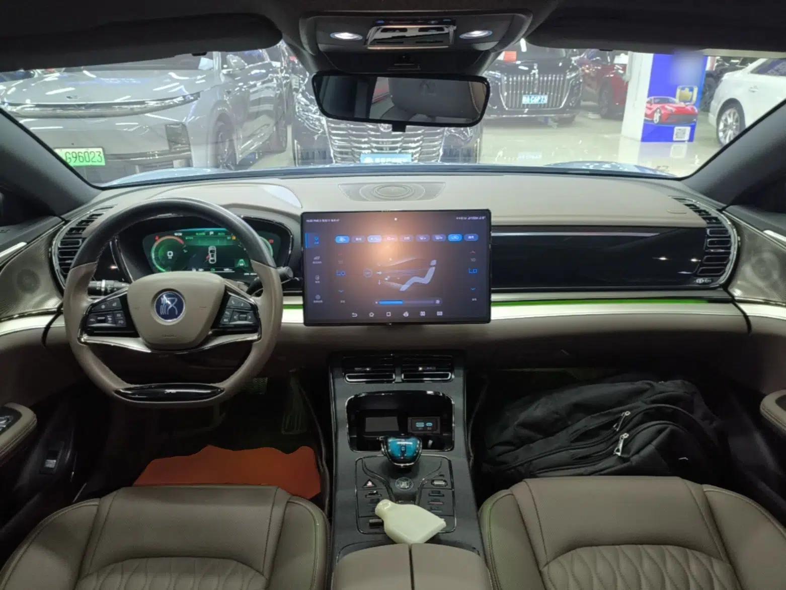 BYD Han 2023 EV Champion Edition 506KM Front-Wheel-Drive Premium Model — миниатюра 17