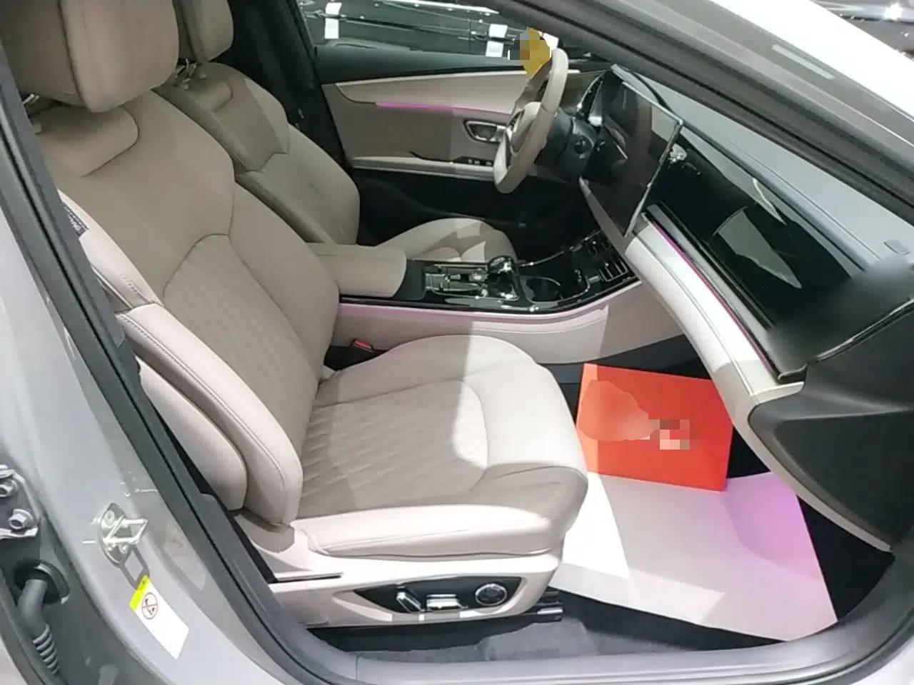 BYD Han 2025 DM-i Smart Drive 125KM Prestige Model — миниатюра 19