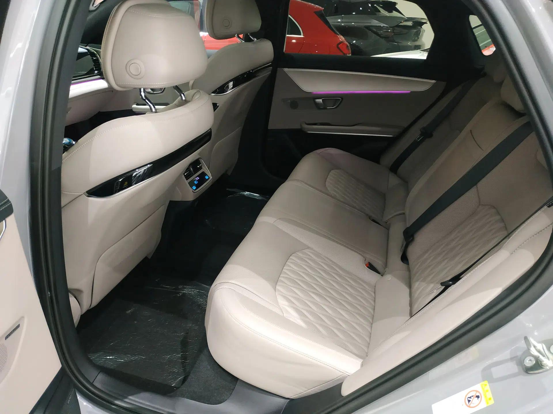 BYD Han 2025 DM-i Smart Drive 125KM Prestige Model — миниатюра 20