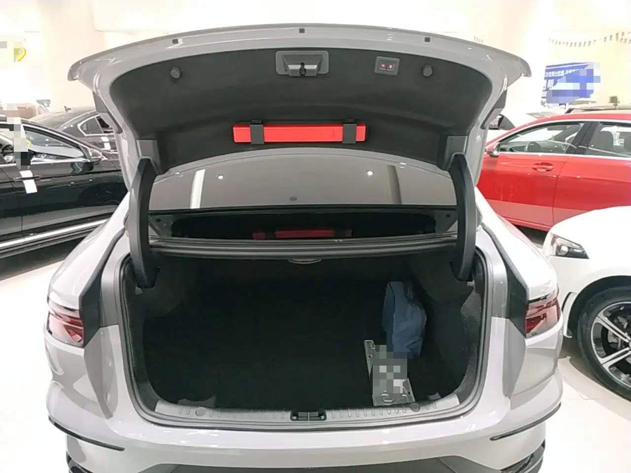 BYD Han 2025 DM-i Smart Drive 125KM Prestige Model — миниатюра 22