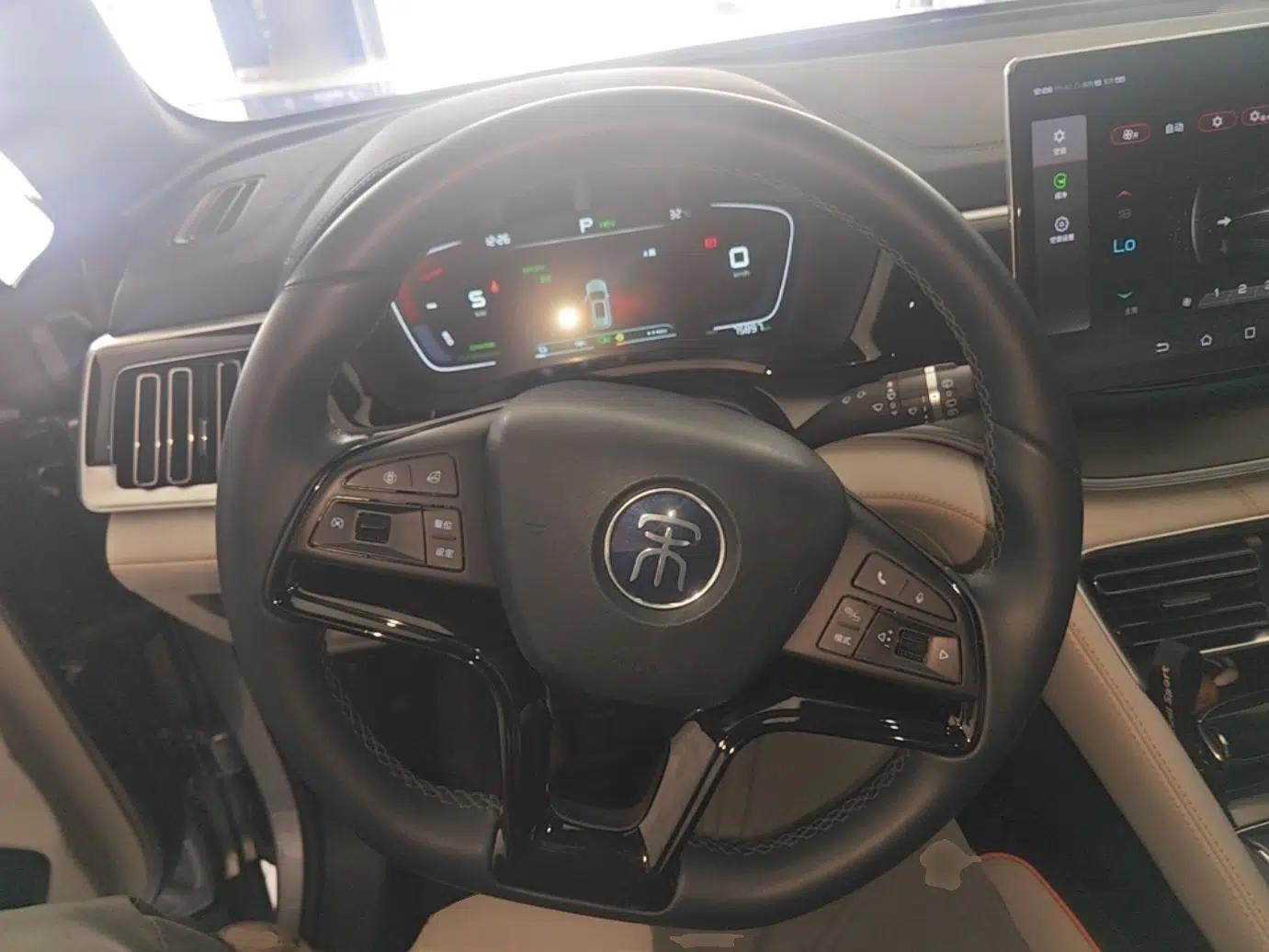 BYD Song PLUS New Energy 2021 DM-i 110KM Flagship Model — миниатюра 18