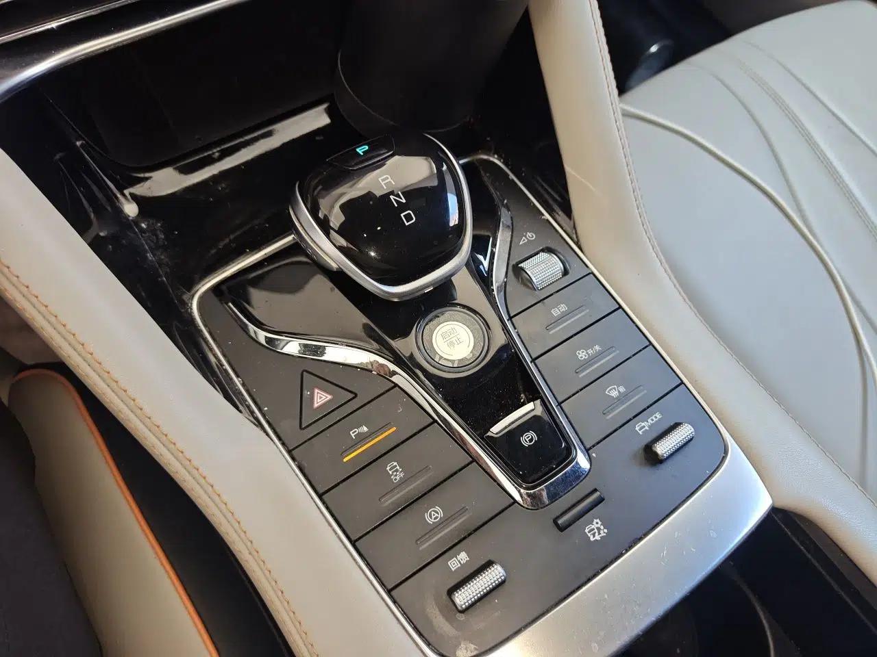 BYD Song PLUS New Energy 2021 EV Deluxe Model — миниатюра 14