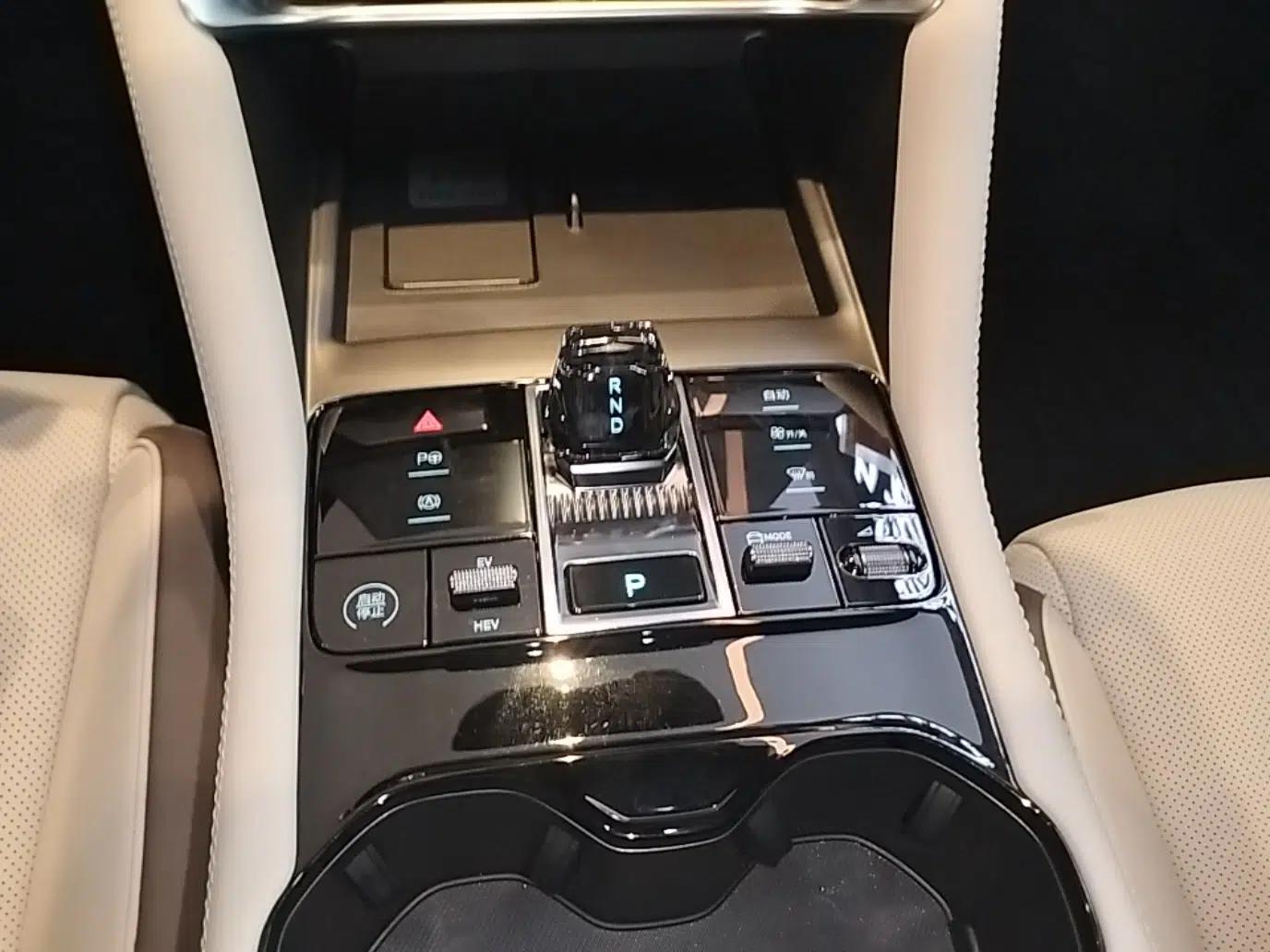 BYD Song PLUS New Energy 2025 DM-i Intelligent Driving 160KM Flagship Model — миниатюра 21