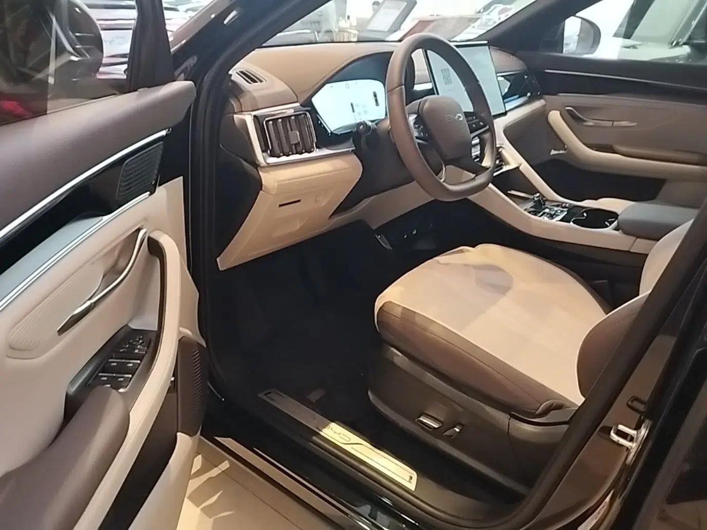 BYD Song PLUS New Energy 2025 DM-i Intelligent Driving 160KM Flagship Model — миниатюра 23