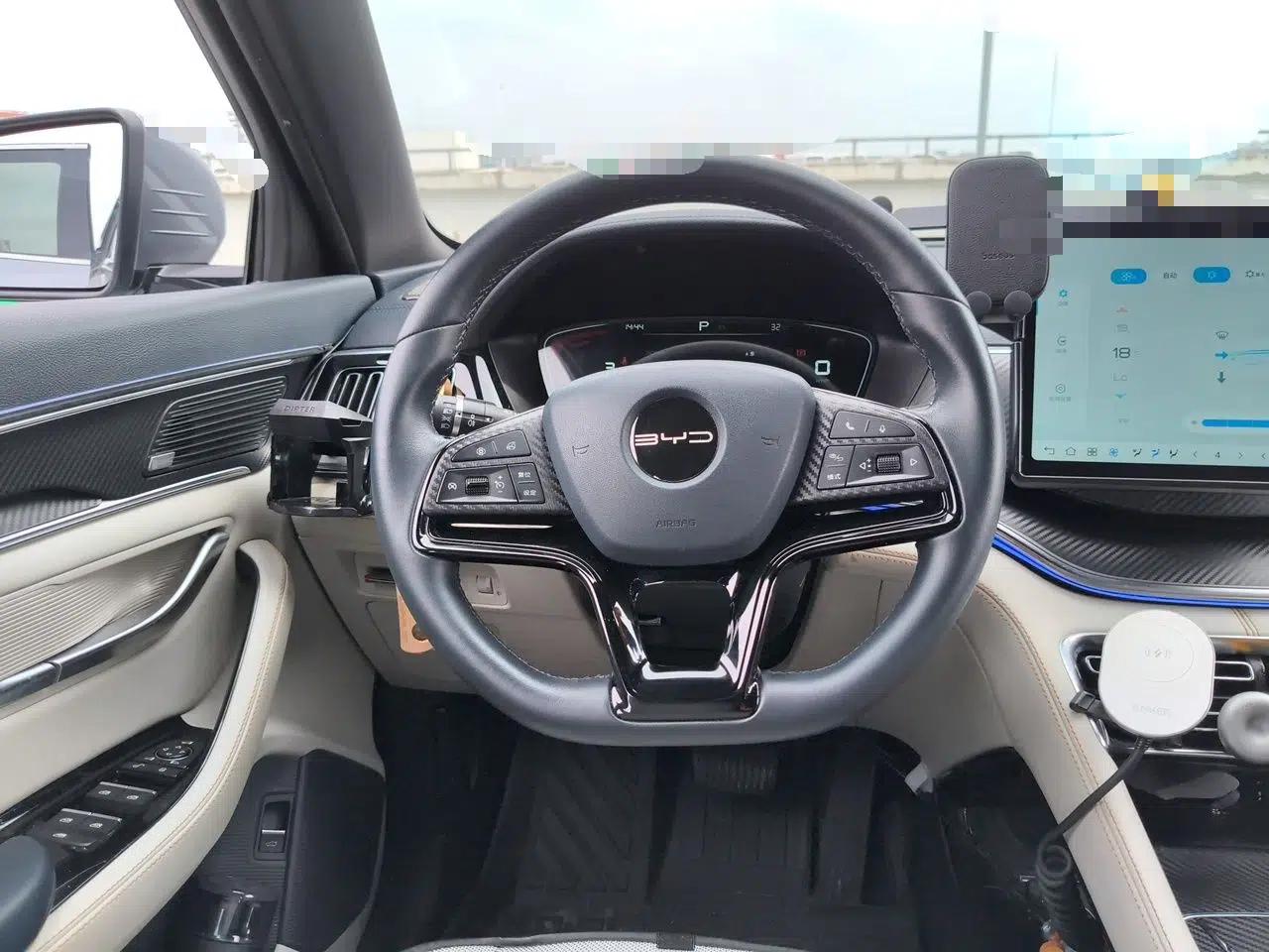 BYD Song PLUS New Energy 2021 DM-i 110KM Flagship Model — миниатюра 10