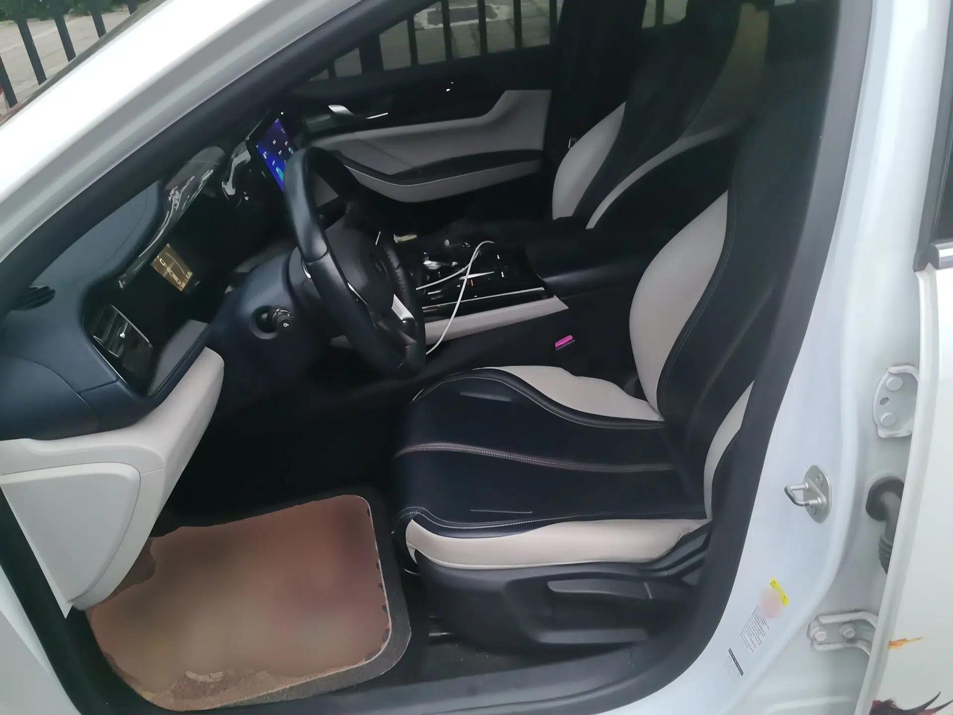 BYD Qin PLUS 2021 DM-i 55KM Prestige Model — миниатюра 15