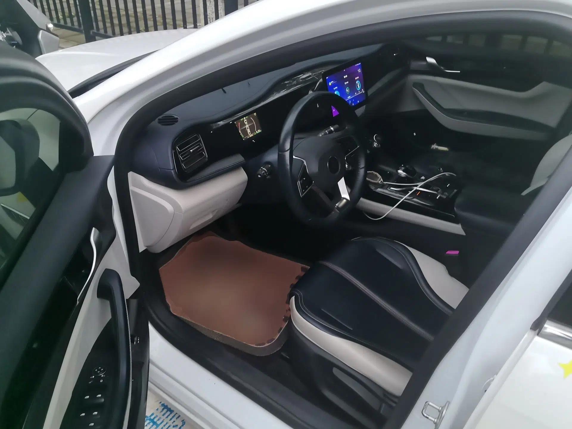 BYD Qin PLUS 2021 DM-i 55KM Prestige Model — миниатюра 16