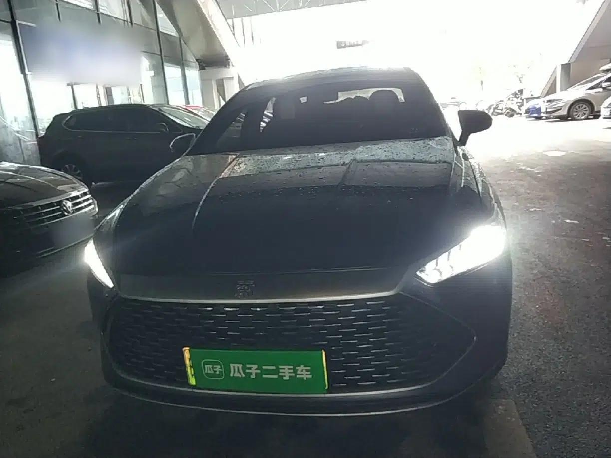 BYD Qin PLUS 2024 HONOR Edition DM-i 55KM Leading Model — миниатюра 2