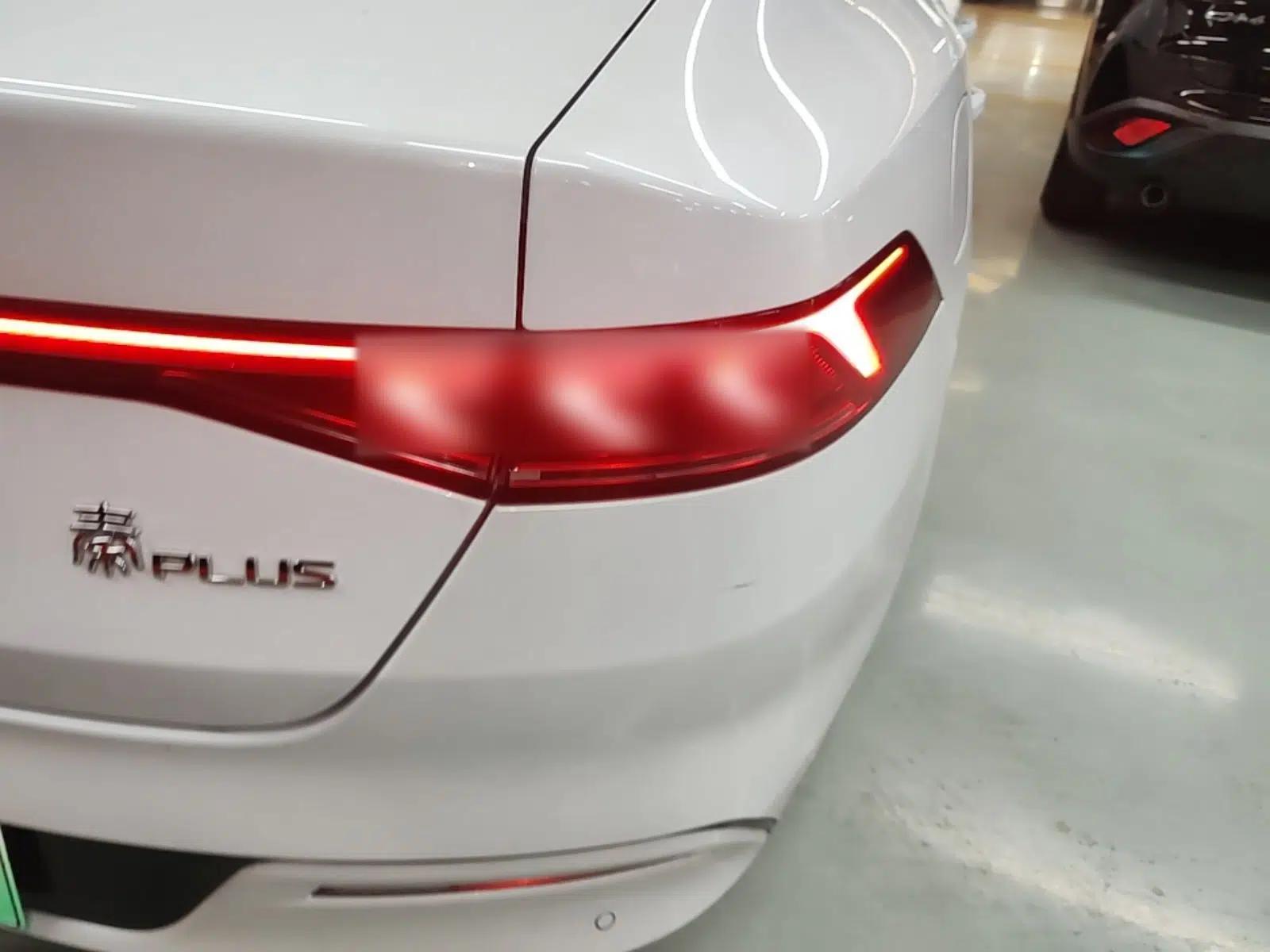 BYD Qin PLUS 2024 HONOR Edition DM-i 55KM Leading Model — миниатюра 9