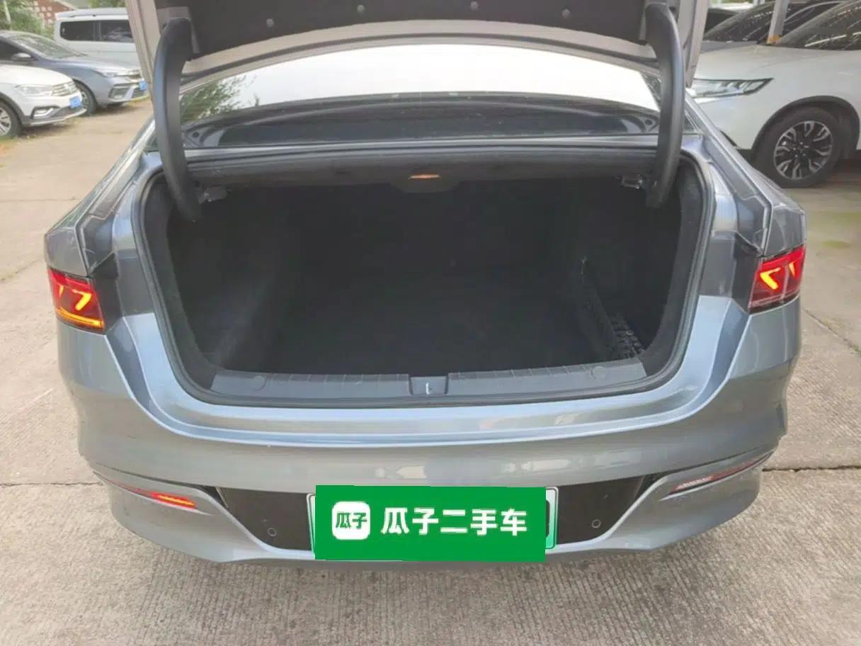 BYD Qin PLUS 2021 DM-i 55KM Prestige Model — миниатюра 22