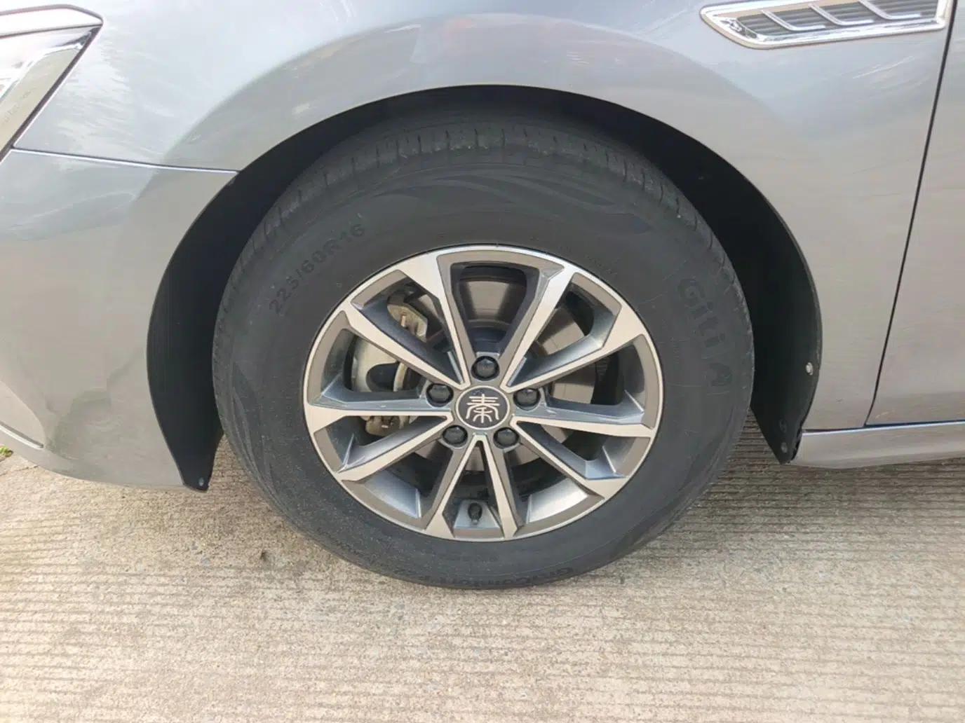 BYD Qin PLUS 2021 DM-i 55KM Prestige Model — миниатюра 10