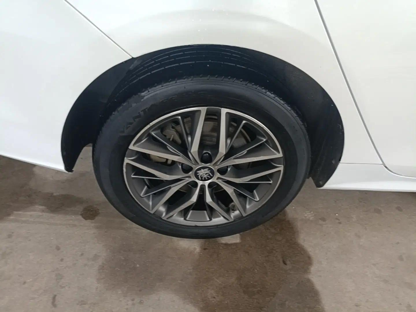 BYD Qin PLUS 2021 DM-i 55KM Flagship Model — миниатюра 11