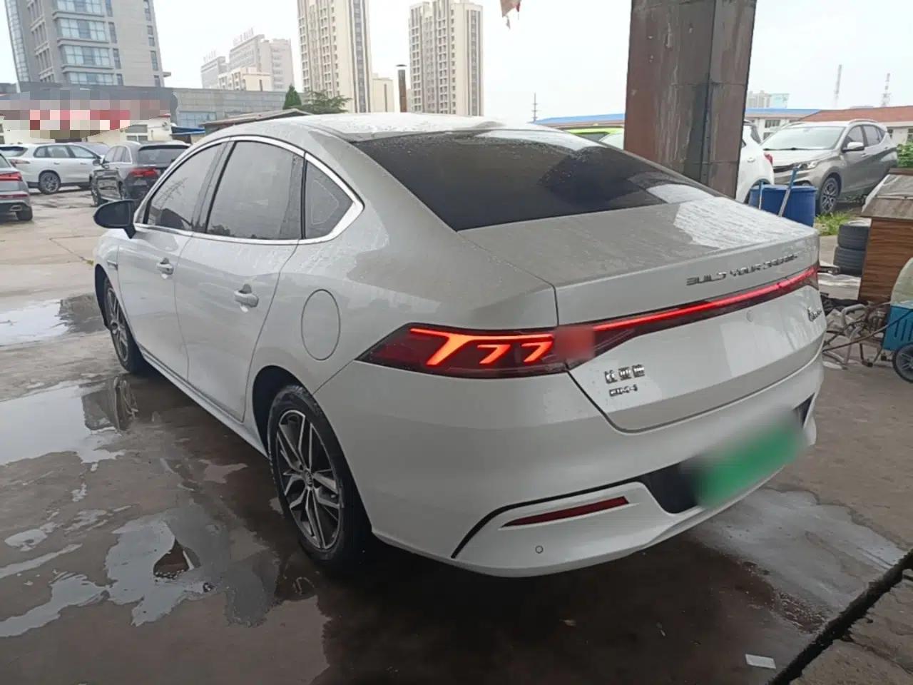 BYD Qin PLUS 2021 DM-i 55KM Flagship Model — миниатюра 4