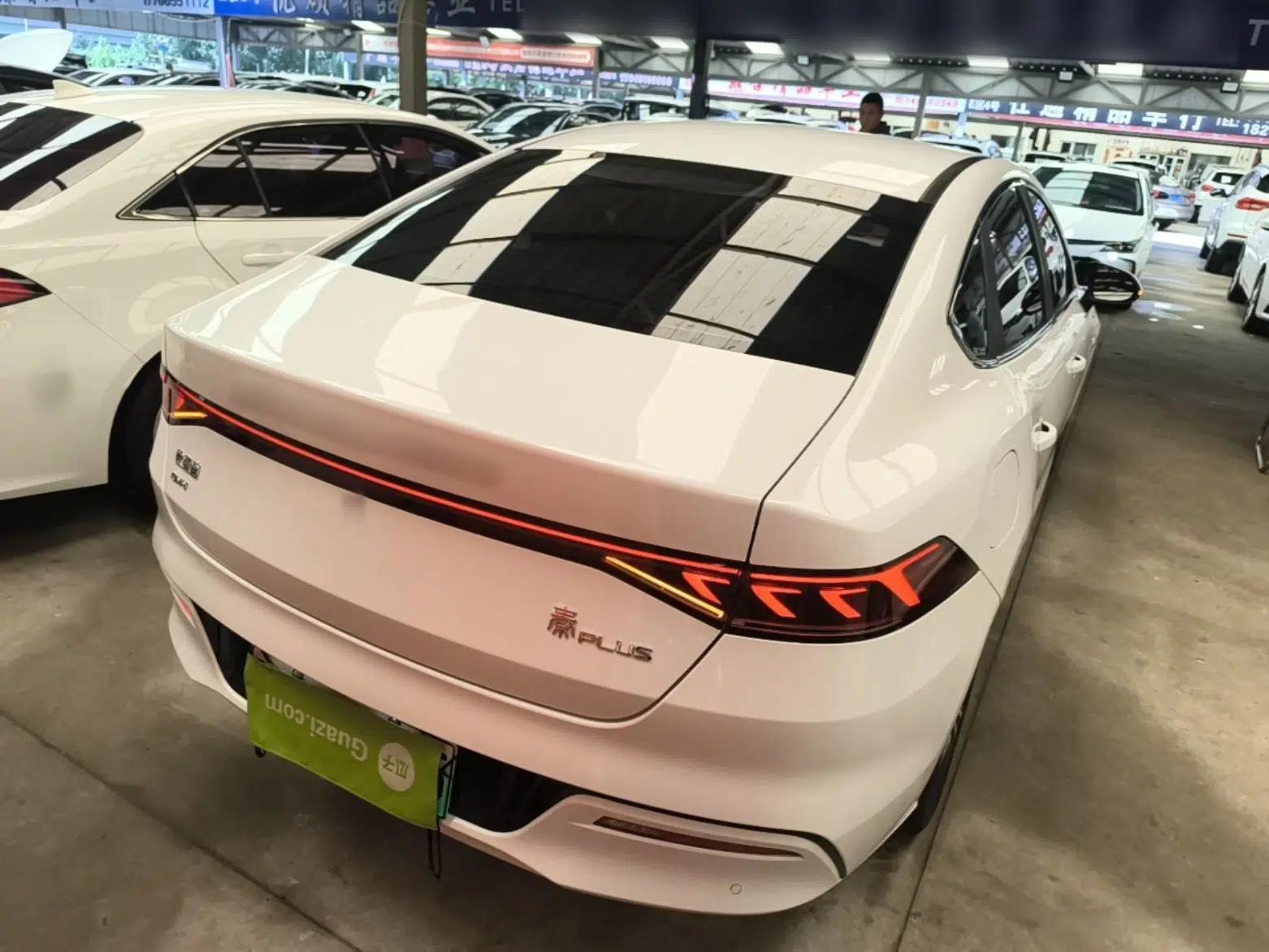 BYD Qin PLUS 2023 Champion Edition DM-i 55KM Superior Model — миниатюра 5