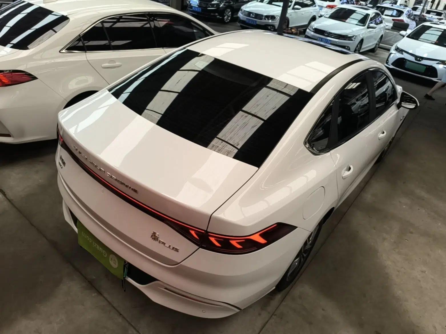 BYD Qin PLUS 2023 Champion Edition DM-i 55KM Superior Model — миниатюра 6