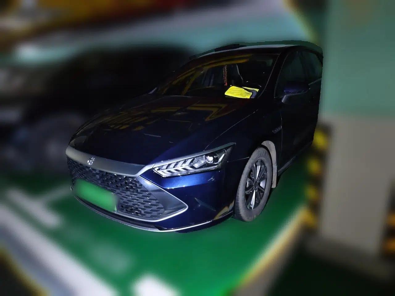 BYD Qin PLUS 2023 Champion Edition DM-i 55KM Leading Model — миниатюра 1