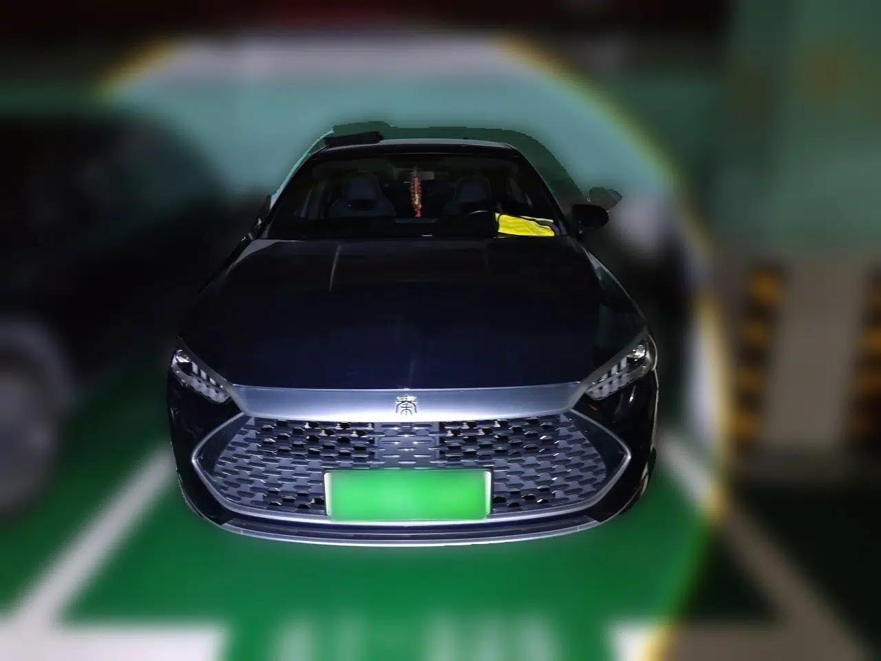 BYD Qin PLUS 2023 Champion Edition DM-i 55KM Leading Model — миниатюра 2