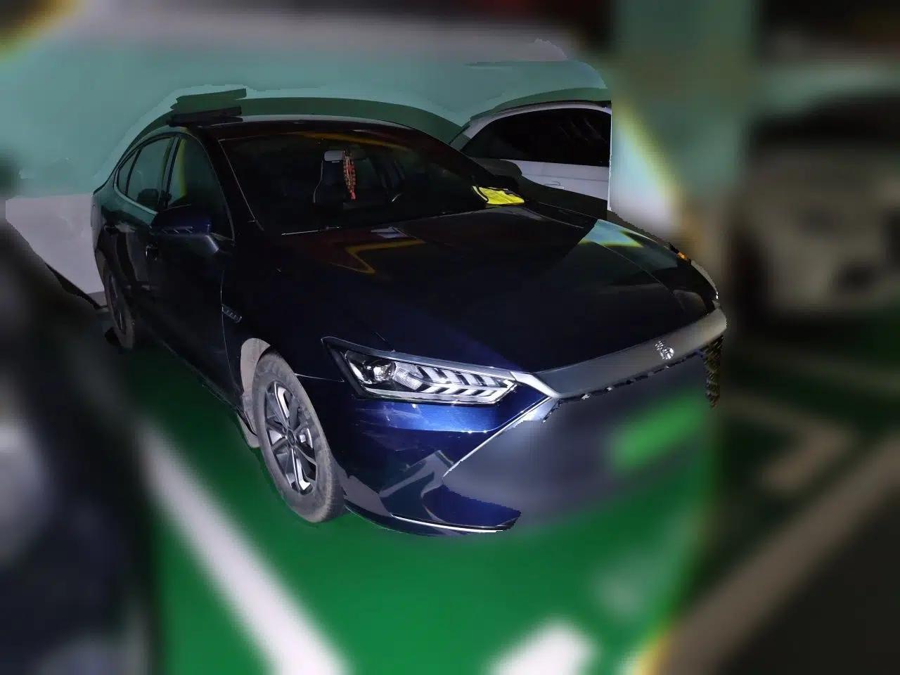 BYD Qin PLUS 2023 Champion Edition DM-i 55KM Leading Model — миниатюра 3