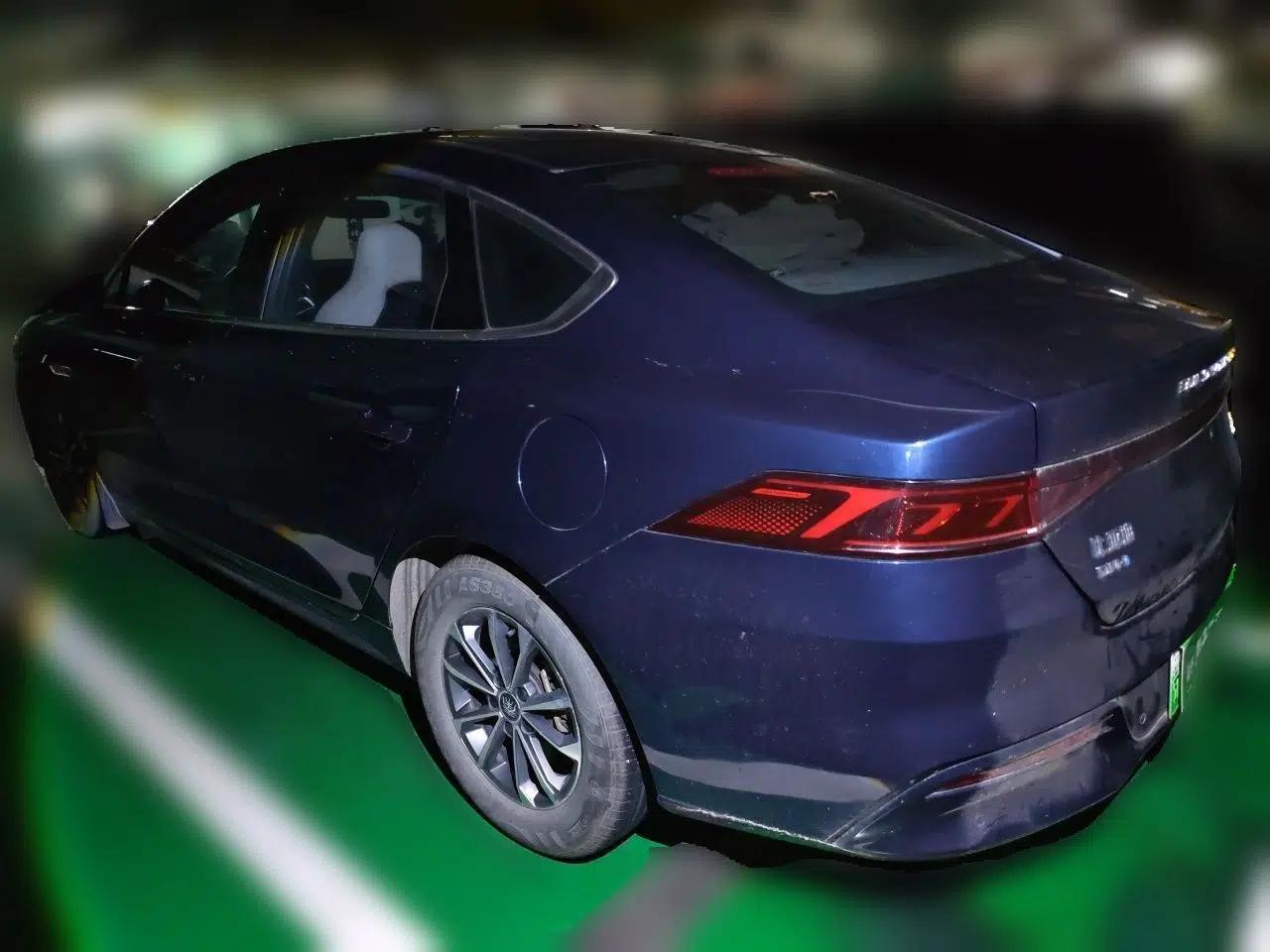 BYD Qin PLUS 2023 Champion Edition DM-i 55KM Leading Model — миниатюра 4