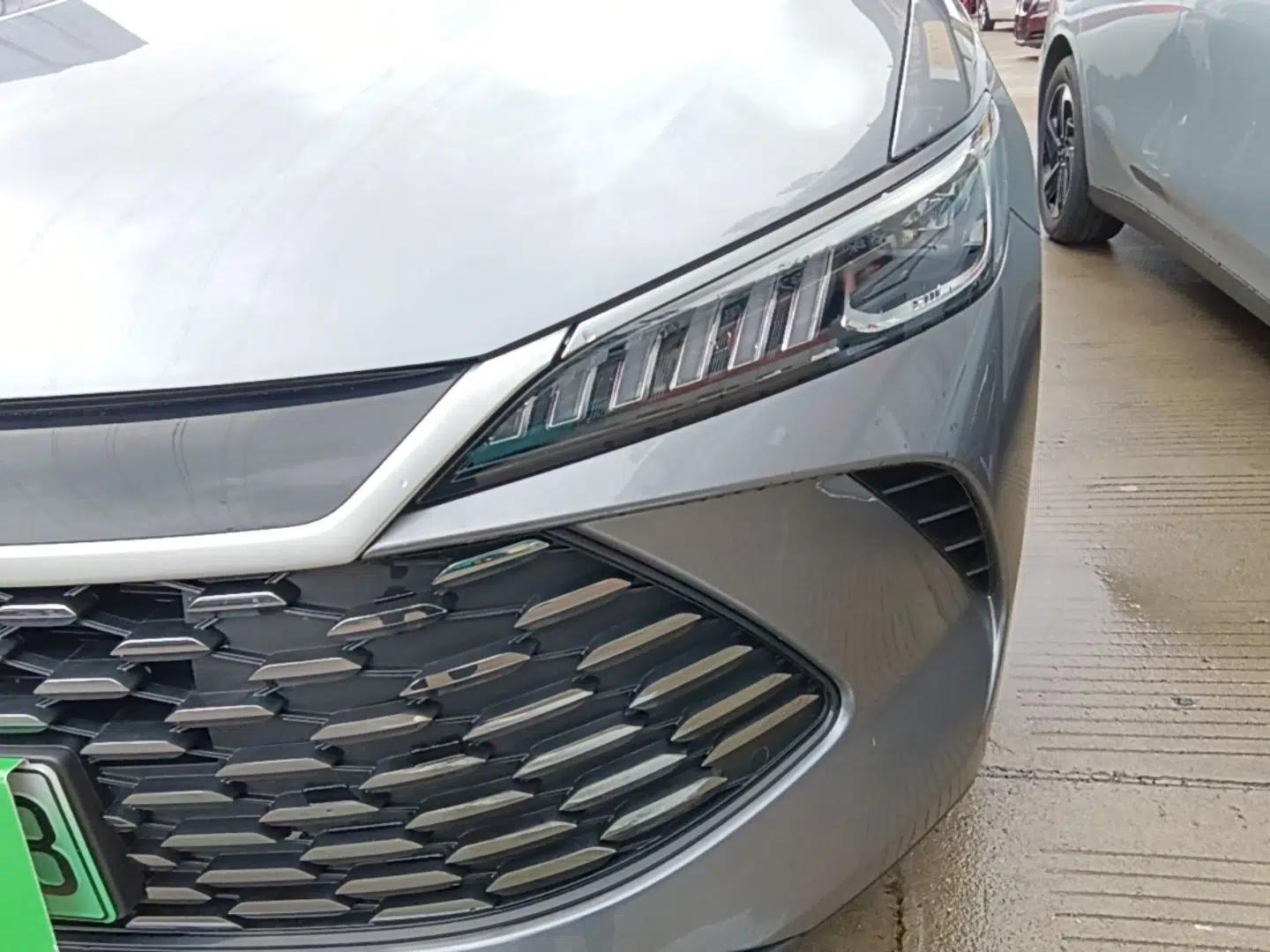 BYD Qin PLUS 2025 DM-i Smart Drive 55KM Leading Model — миниатюра 8