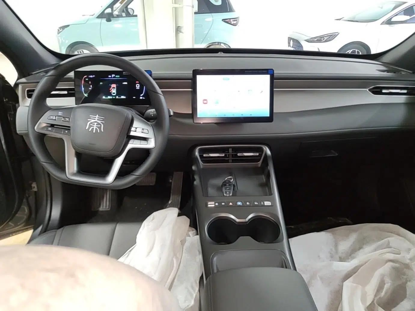 BYD Qin PLUS 2026 DM-i 128KM Progressive Model — миниатюра 12