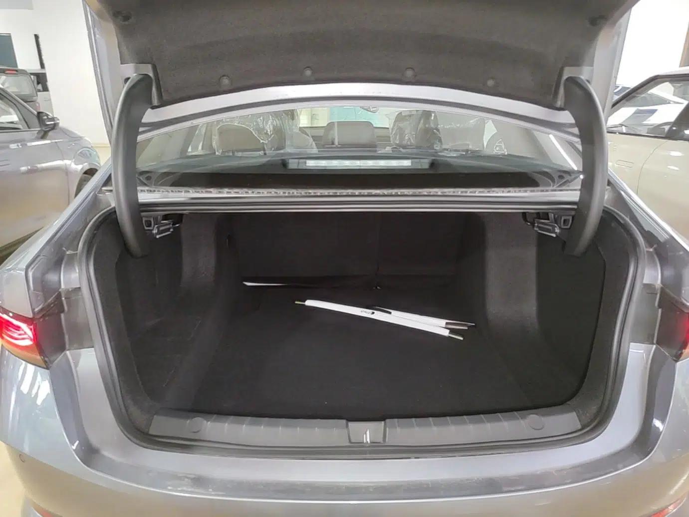 BYD Qin PLUS 2026 DM-i 128KM Progressive Model — миниатюра 22