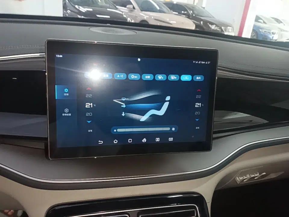 BYD Qin PLUS 2023 Champion Edition EV 420KM Superior Model — миниатюра 15