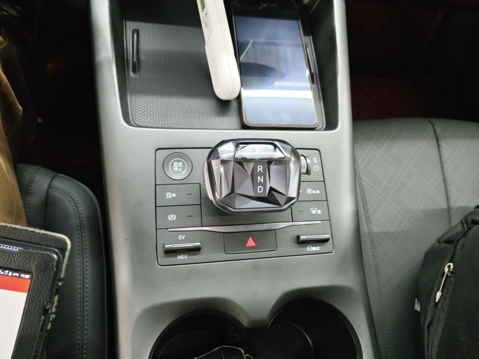 BYD Qin PLUS 2025 DM-i Smart Drive 55KM Leading Model — миниатюра 16