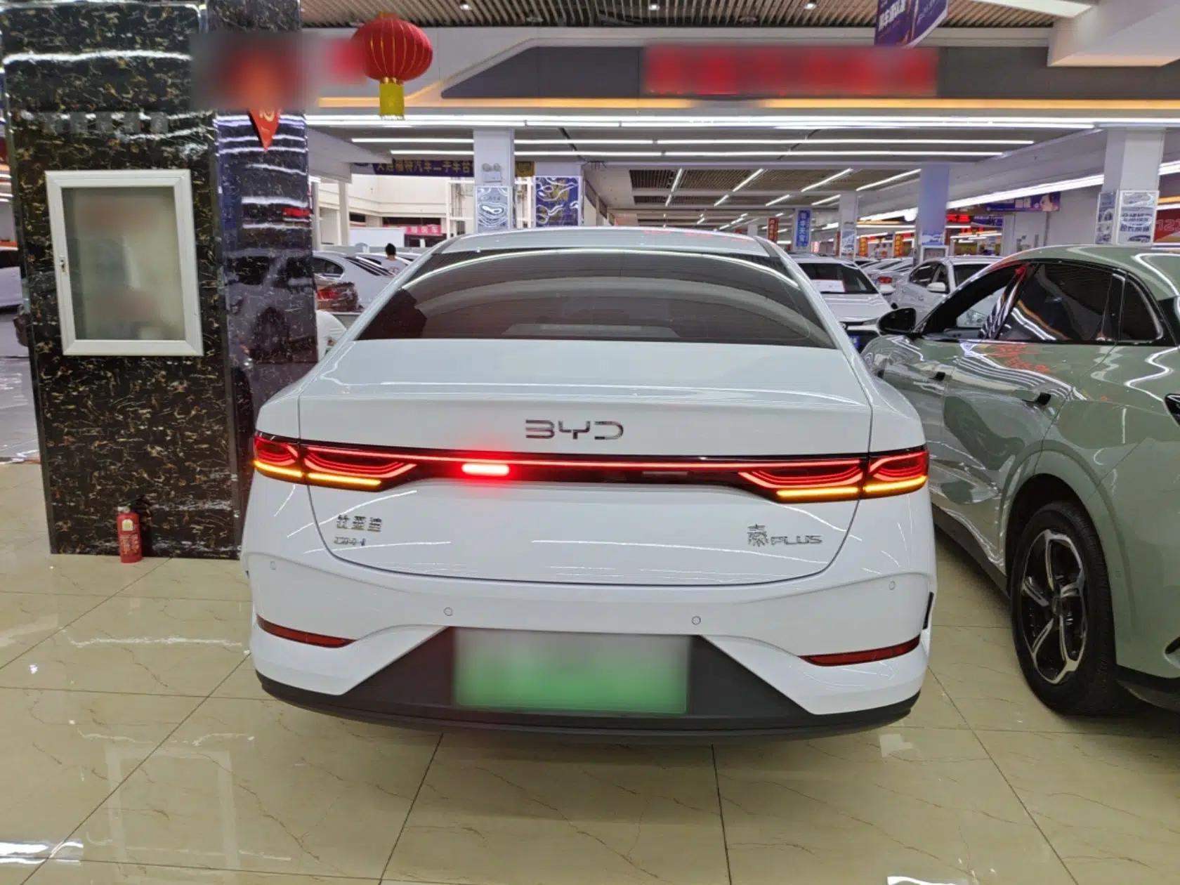 BYD Qin PLUS 2025 DM-i Smart Drive 55KM Leading Model — миниатюра 5