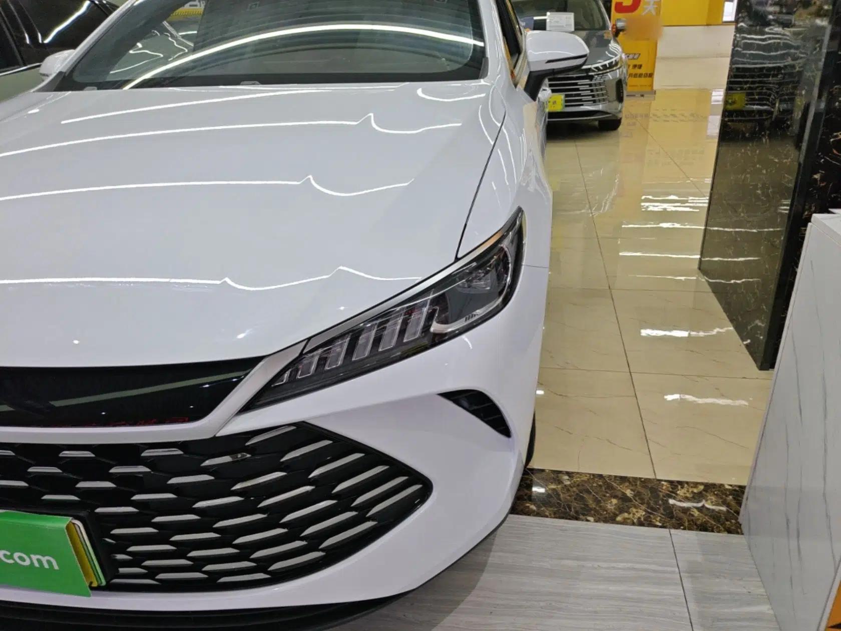 BYD Qin PLUS 2025 DM-i Smart Drive 55KM Leading Model — миниатюра 8