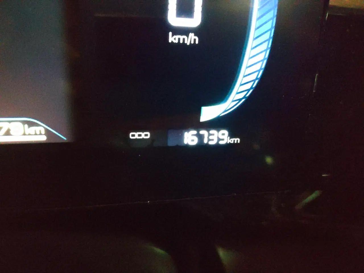 BYD Qin PLUS 2023 Champion Edition DM-i 55KM Leading Model — миниатюра 12