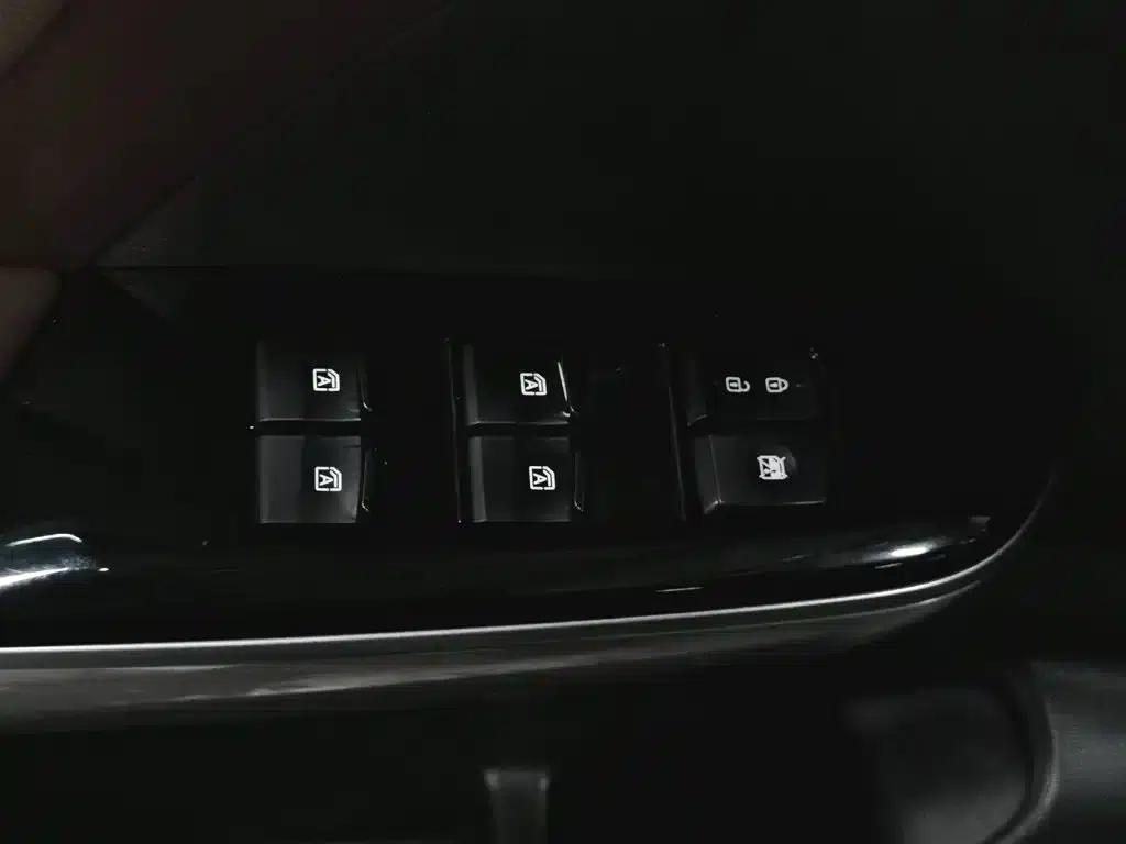 Trumpchi GS8 2017 320T 2WD Luxury Intelligent Connected Edition (7-seater) — миниатюра 9