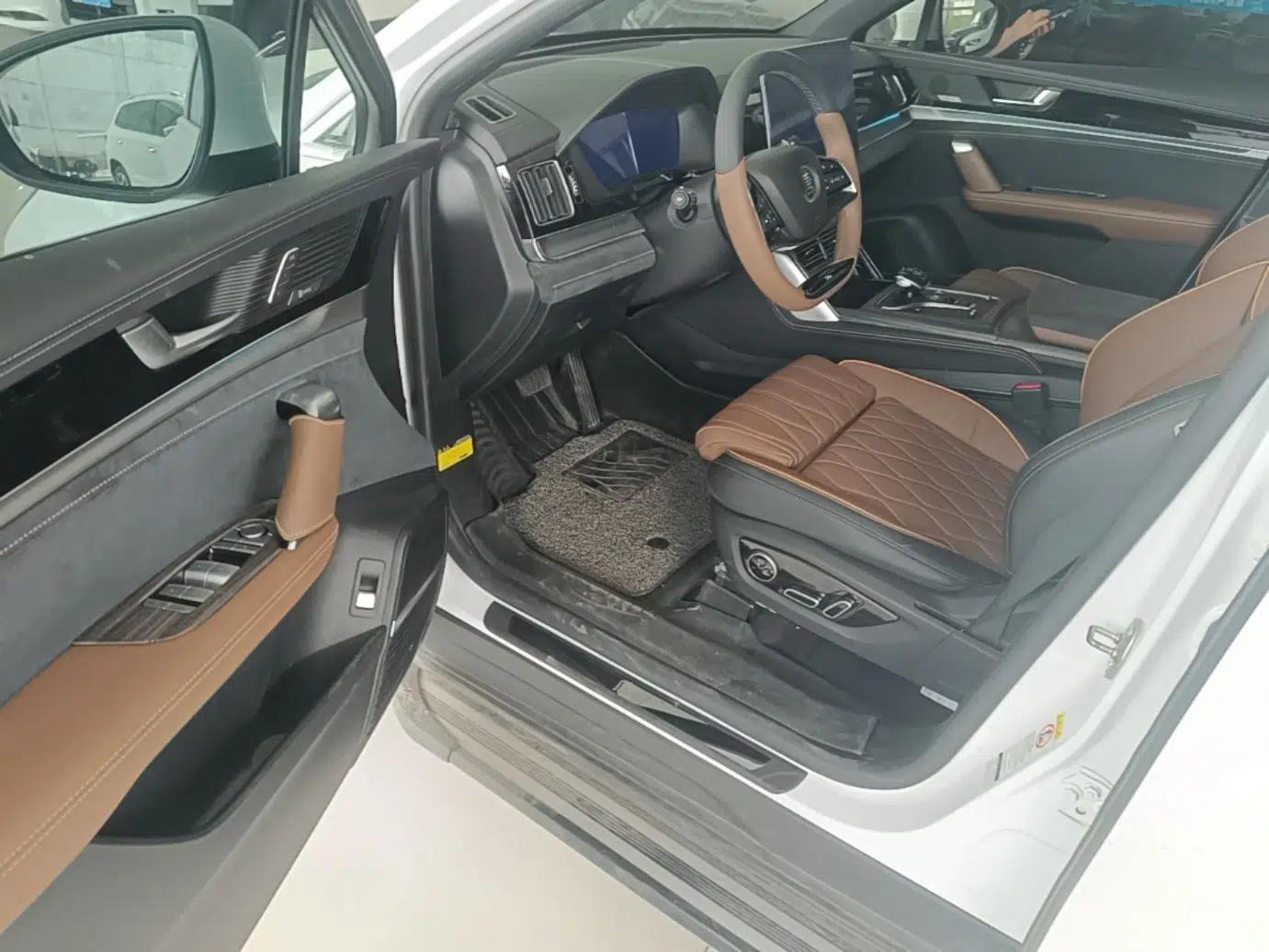 BYD Tang New Energy 2021 DM-i 112KM Prestige Model — миниатюра 18