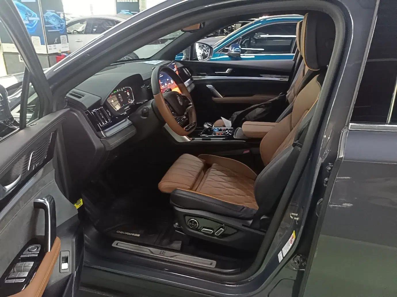 BYD Tang New Energy 2021 DM-i 112KM Prestige Model — миниатюра 18
