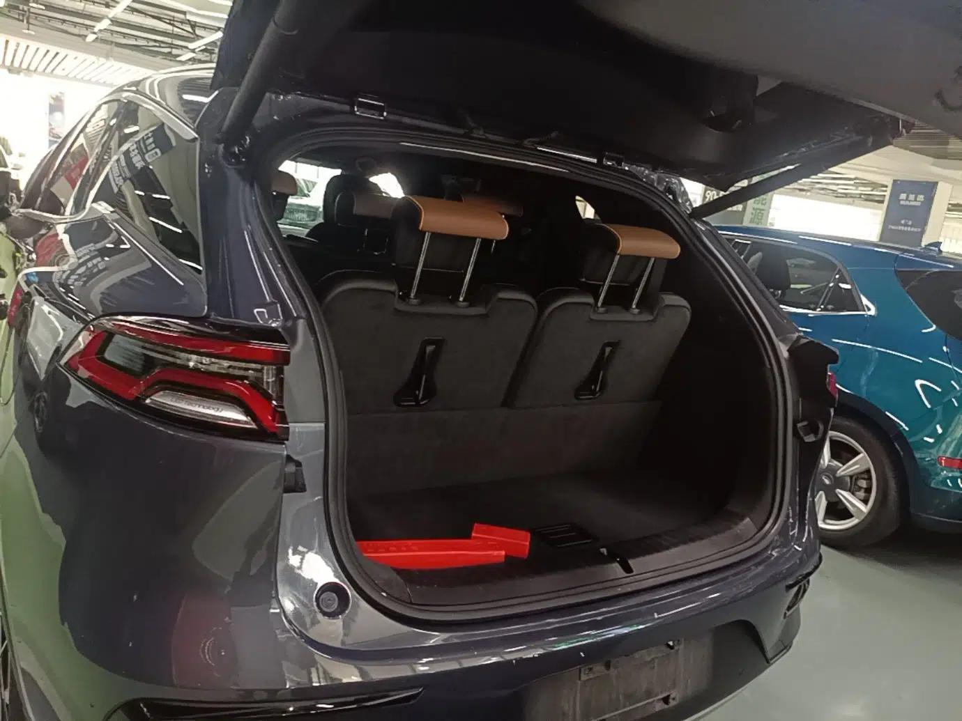 BYD Tang New Energy 2021 DM-i 112KM Prestige Model — миниатюра 22