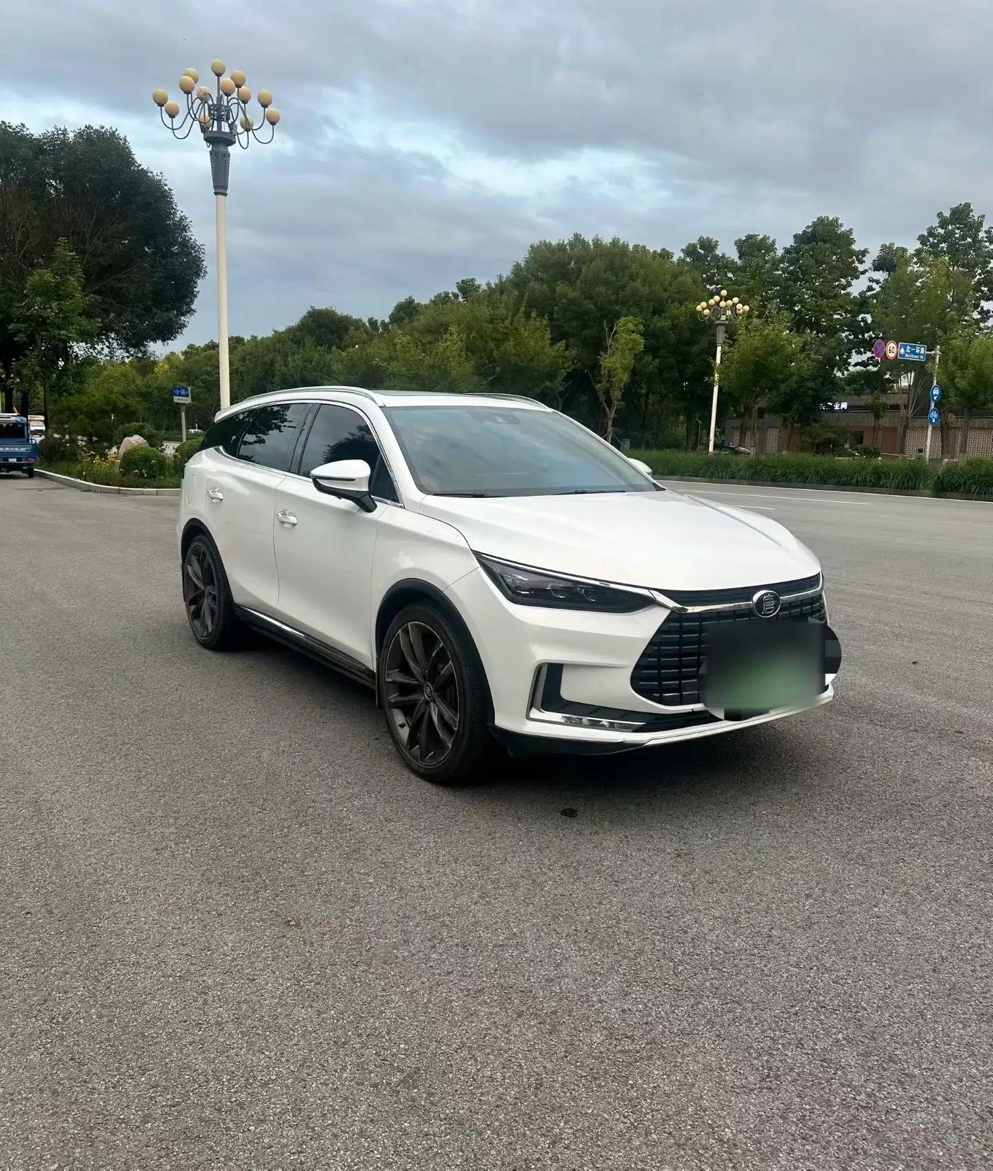 BYD Tang New Energy 2019 EV600D Four-Wheel Drive Smart Connect Genesis Edition — миниатюра 4