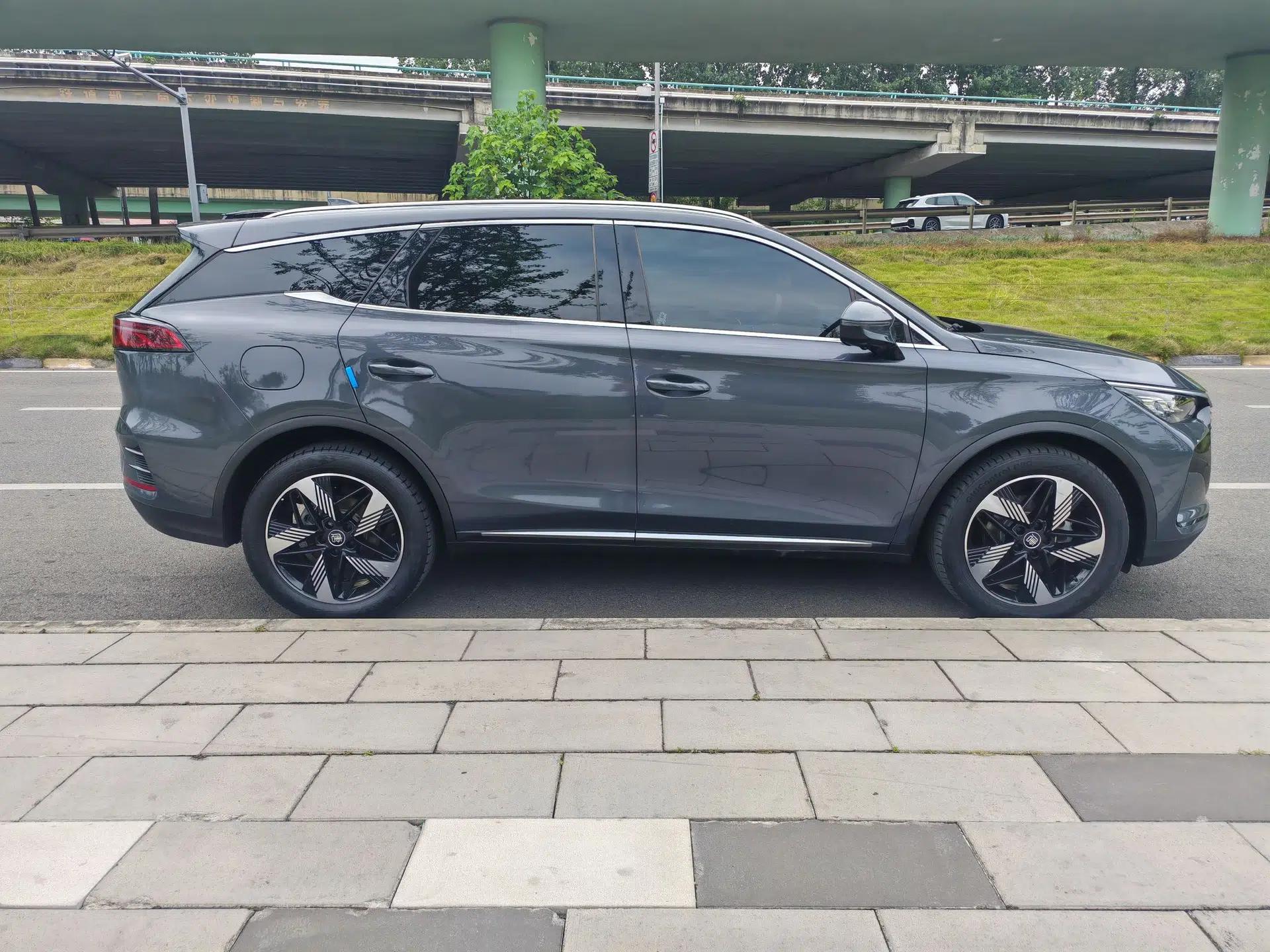BYD Tang New Energy 2024 DM-i Glory Edition 112KM Prestige Model — миниатюра 17