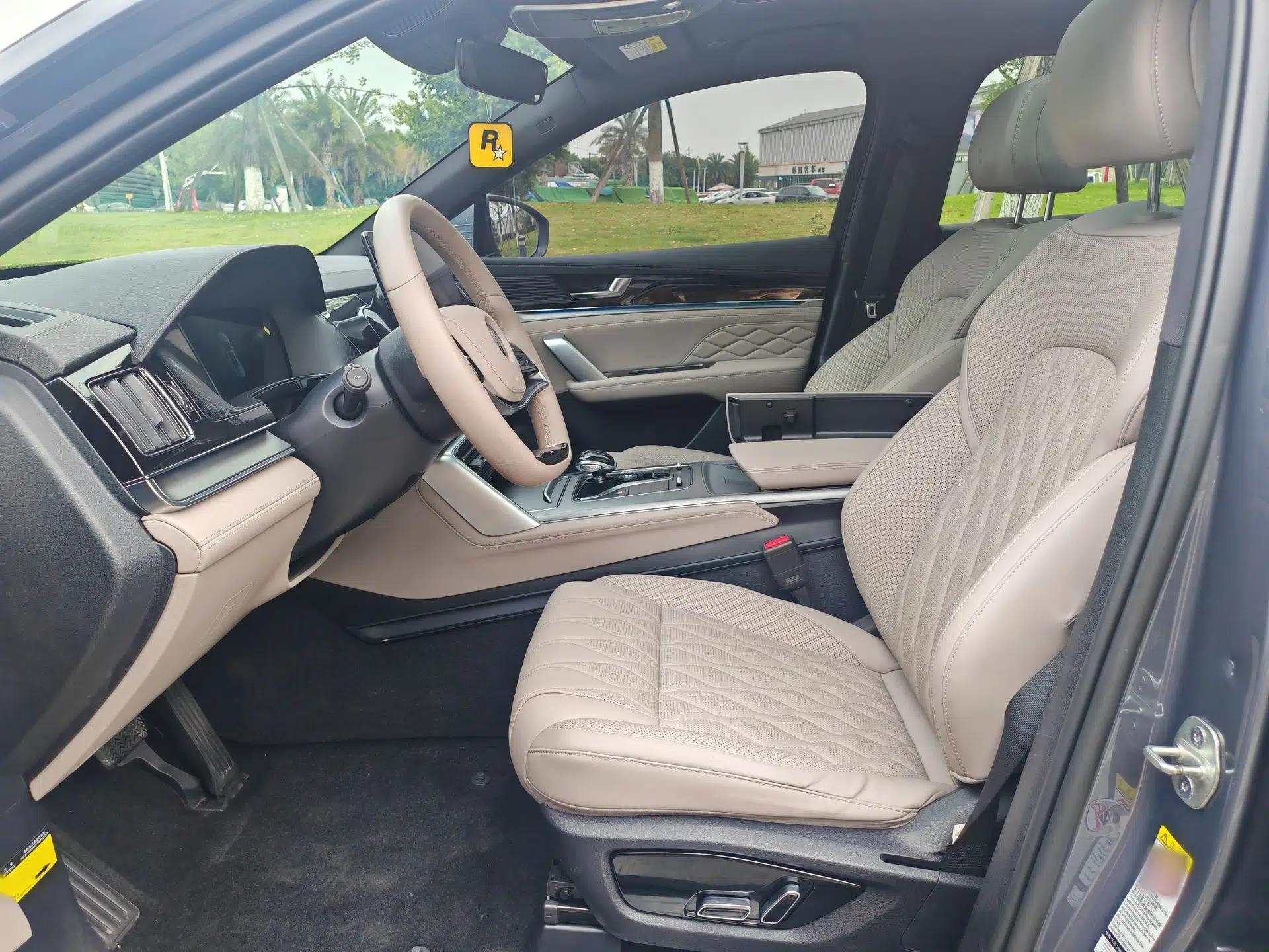 BYD Tang New Energy 2024 DM-i Glory Edition 112KM Prestige Model — миниатюра 26