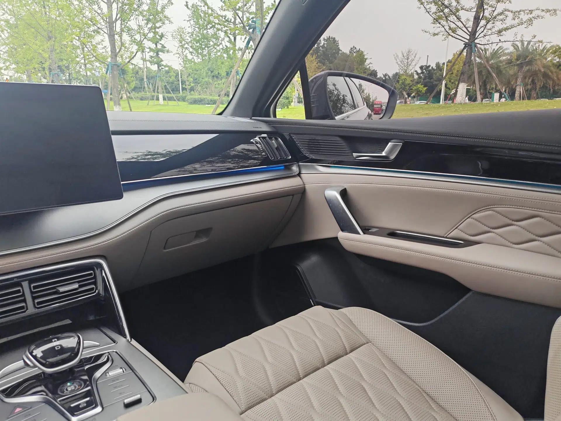BYD Tang New Energy 2024 DM-i Glory Edition 112KM Prestige Model — миниатюра 28
